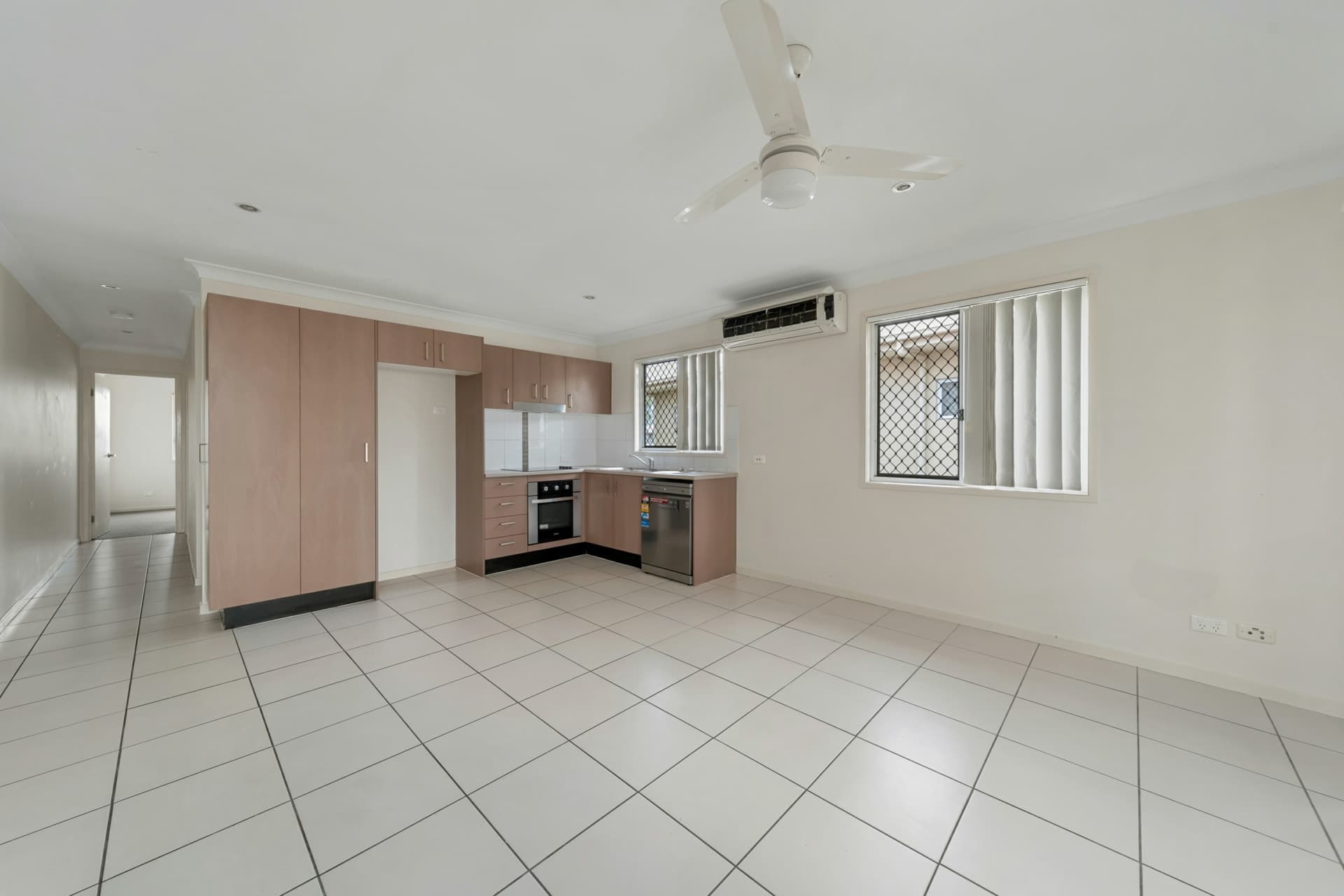5/6 Sullivan Street Emerald QLD, Emerald - Image 1