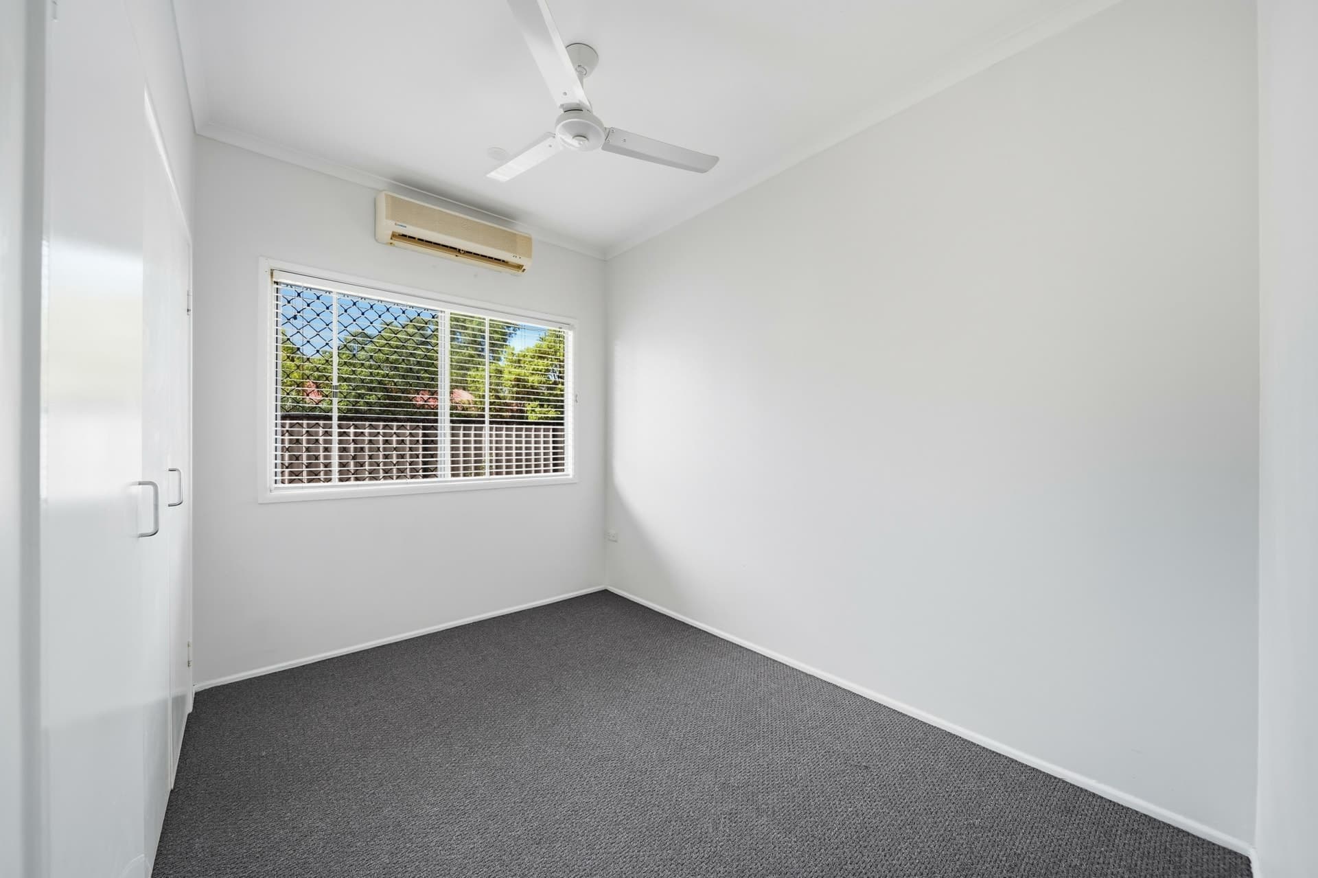 16 Garnet Street Emerald QLD, Emerald - Thumbnail 5