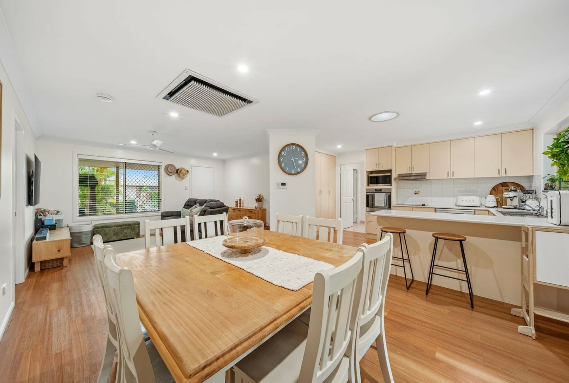 6 Dodd Drive Emerald QLD, Emerald - Thumbnail 3
