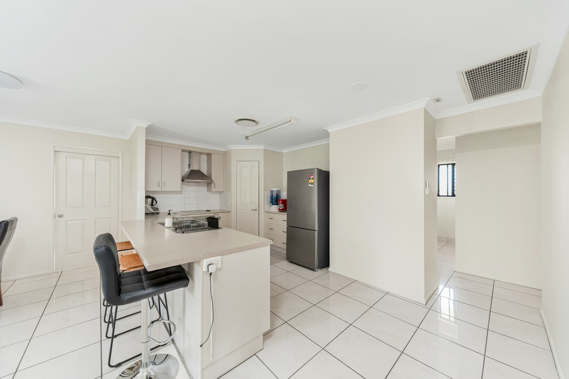 1/16 Joel Ernest Drive Emerald QLD, Emerald - Thumbnail 2