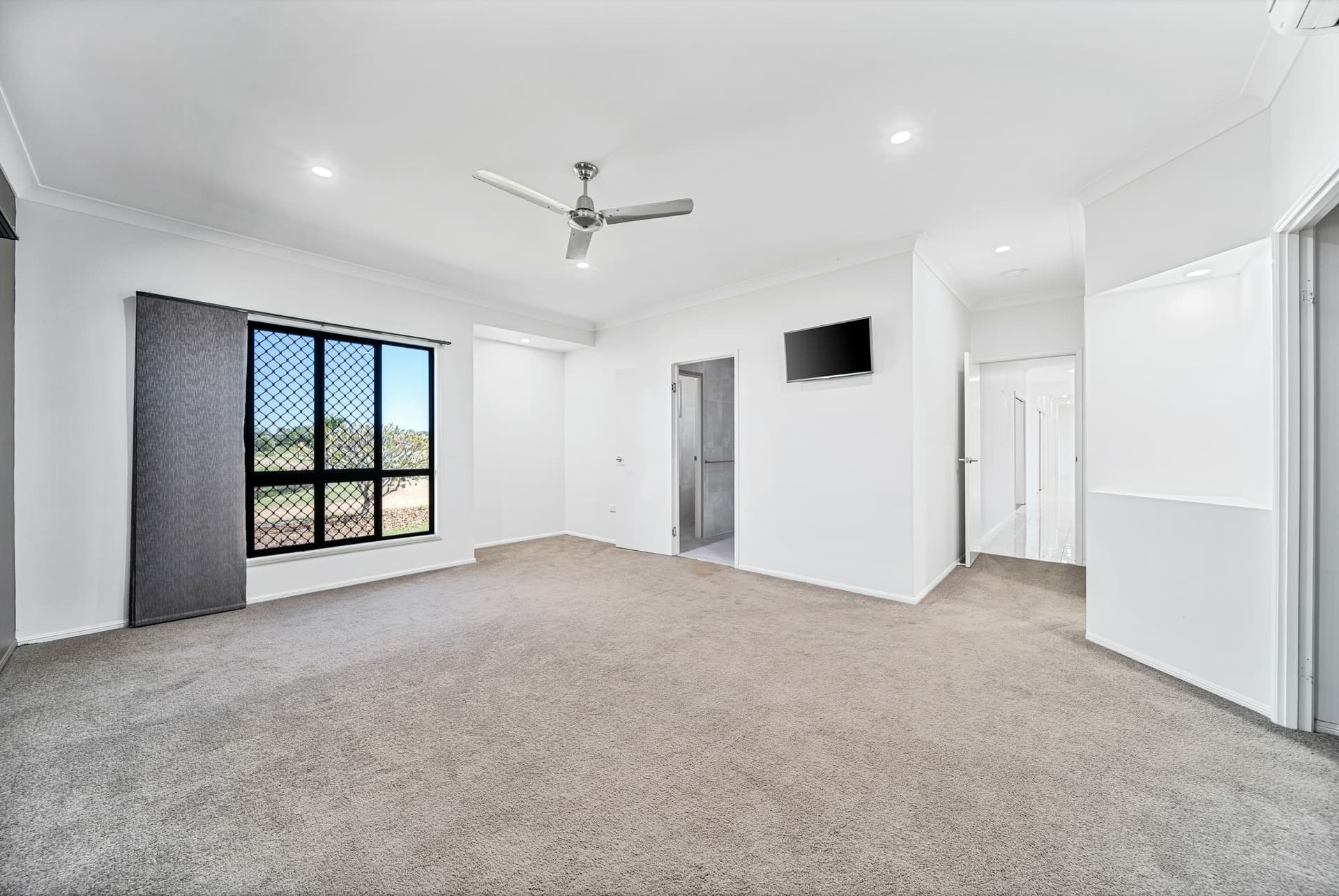 30 Edgewood Drive Emerald QLD, Emerald - Image 1