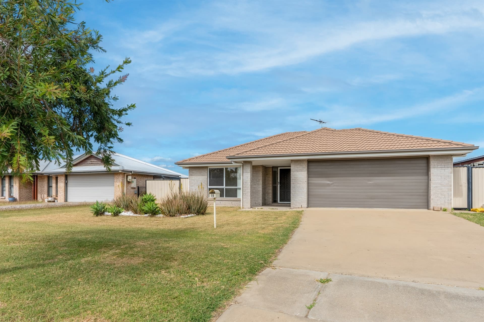 75 Mayfair Drive Emerald QLD, Emerald - Thumbnail 2