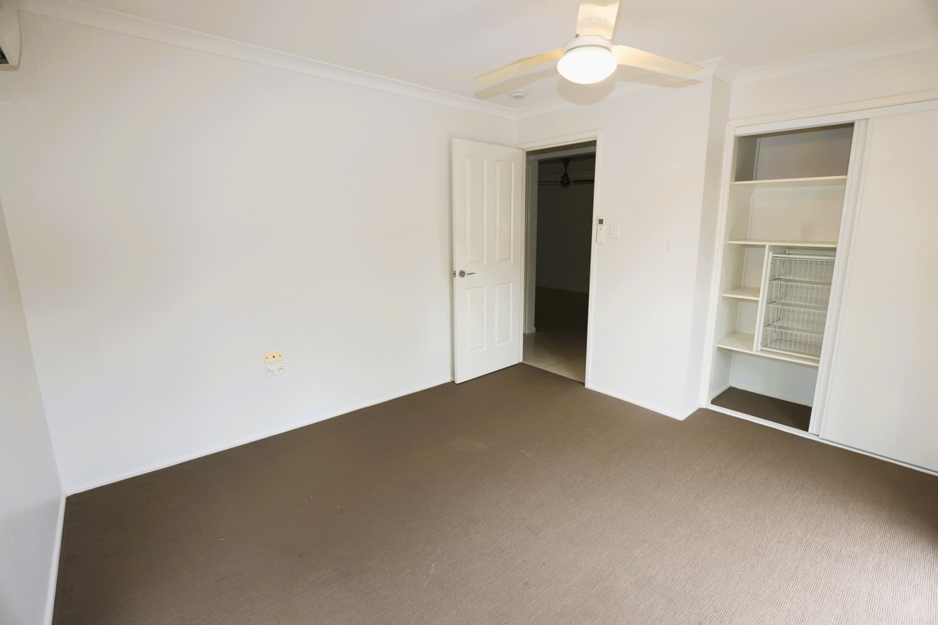 19 Crendon Street Emerald QLD, Emerald - Thumbnail 7
