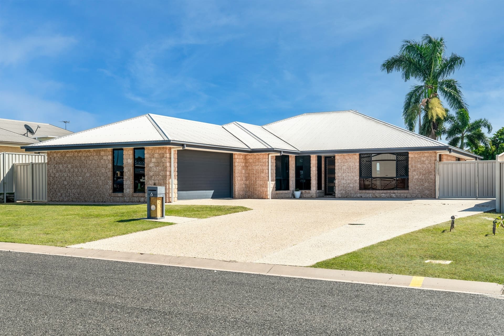 6 Wright Street Emerald QLD, Emerald - Thumbnail 3