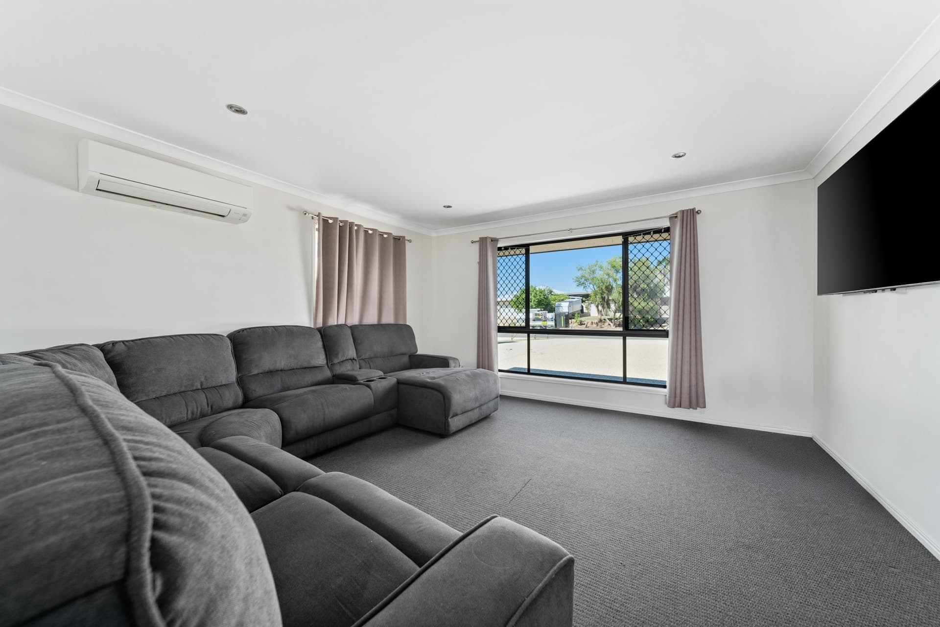 6 Wright Street Emerald QLD, Emerald - Thumbnail 4