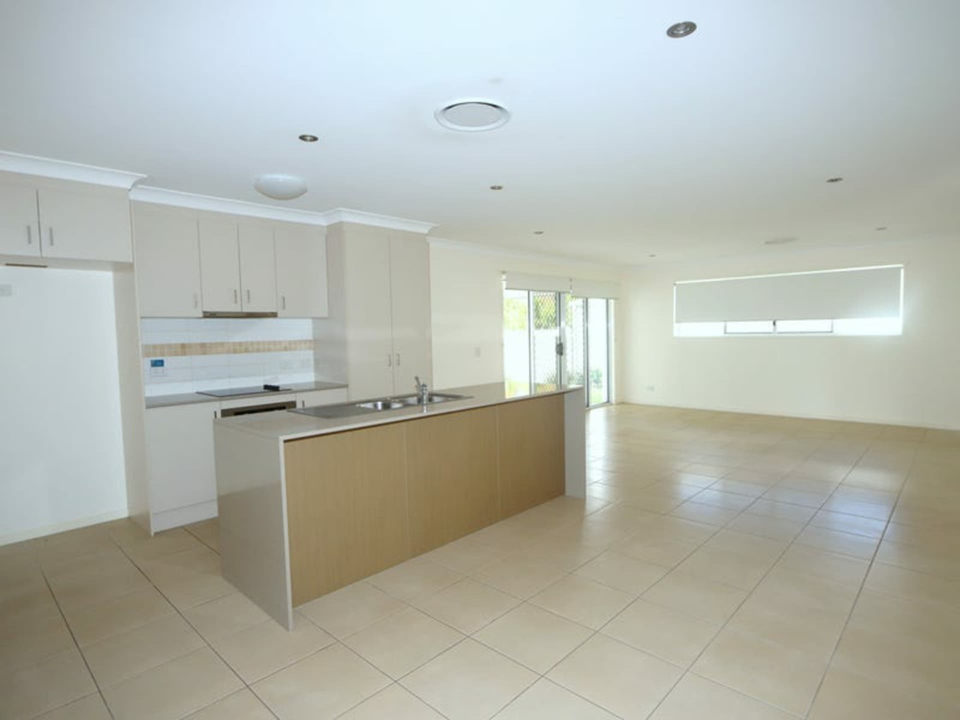 12B Rosehill Road Emerald QLD, Emerald - Thumbnail 4