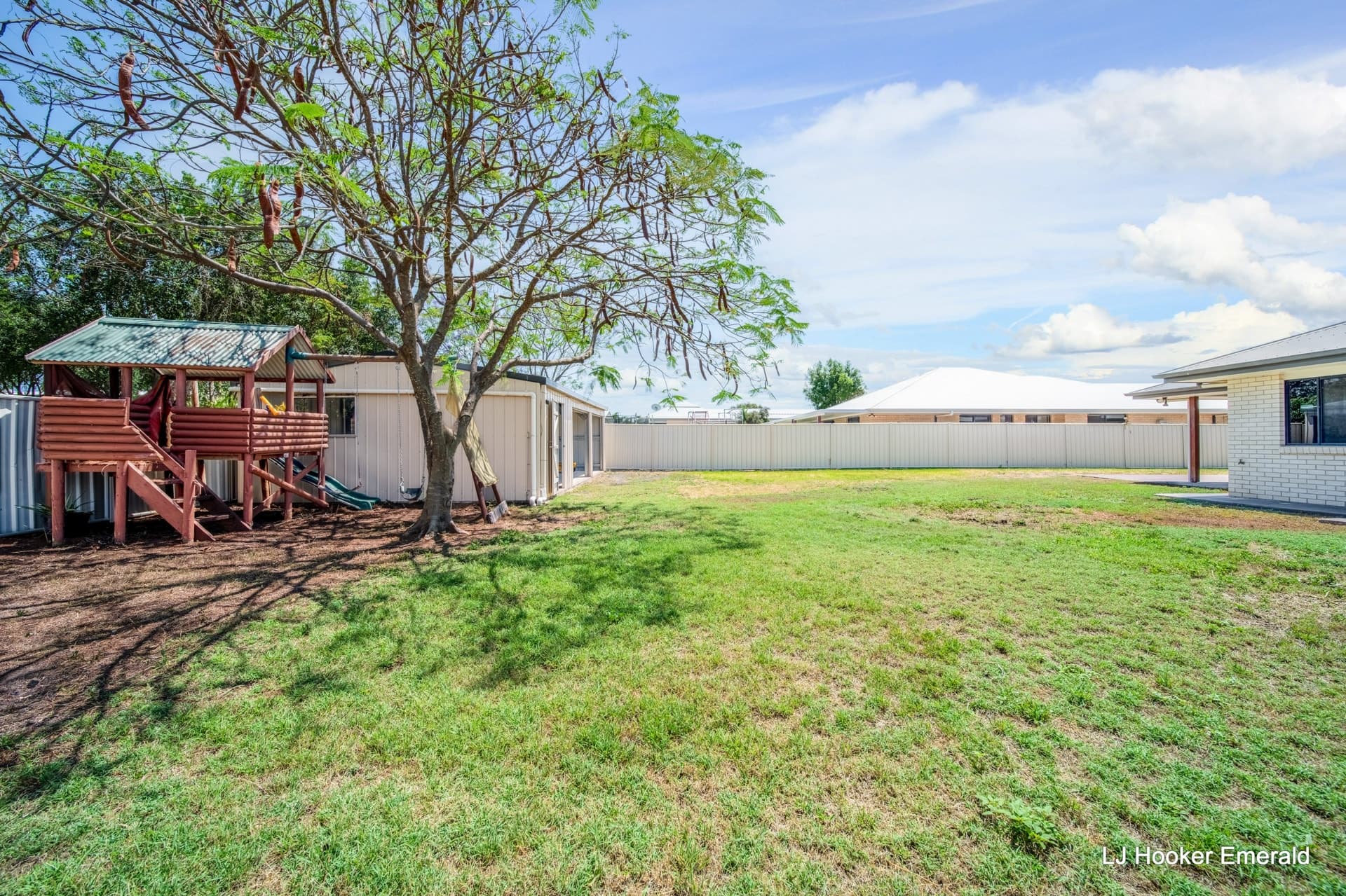3 Desgrand Street Emerald QLD, Emerald - Image 1