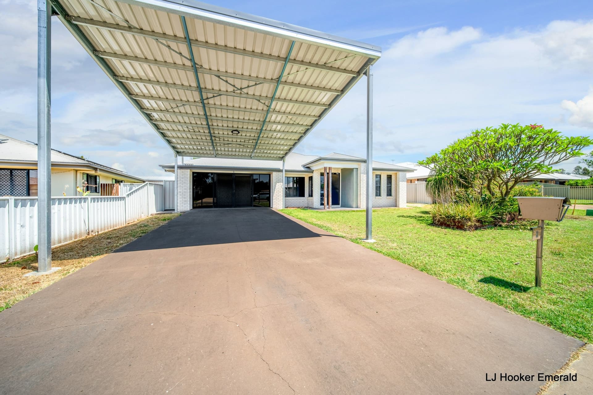 3 Desgrand Street Emerald QLD, Emerald - Thumbnail 3