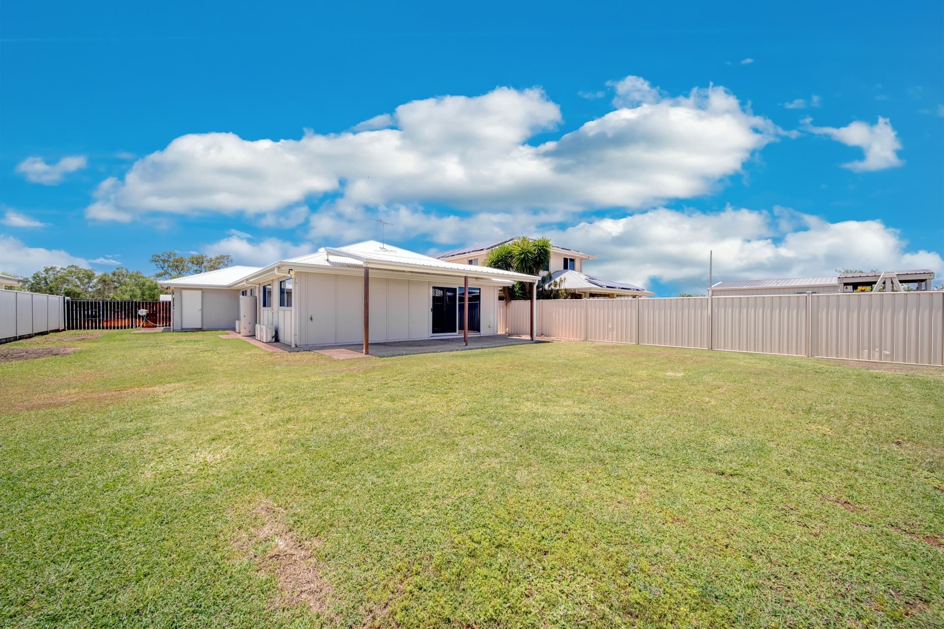 10 Longford Street Emerald QLD, Emerald - Thumbnail 2