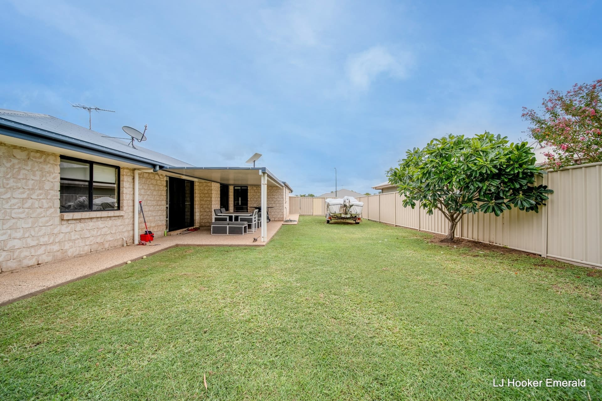 43 Blue Gums Drive Emerald QLD, Emerald - Thumbnail 3