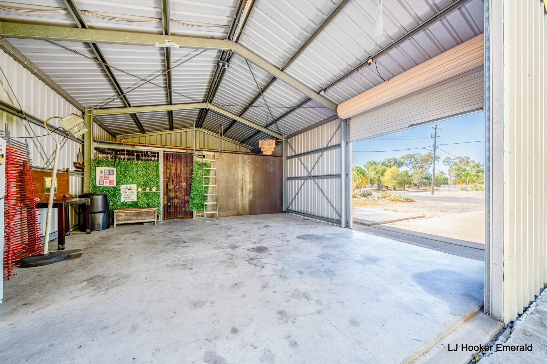 58 Braeside Road Emerald QLD, Emerald - Image 1