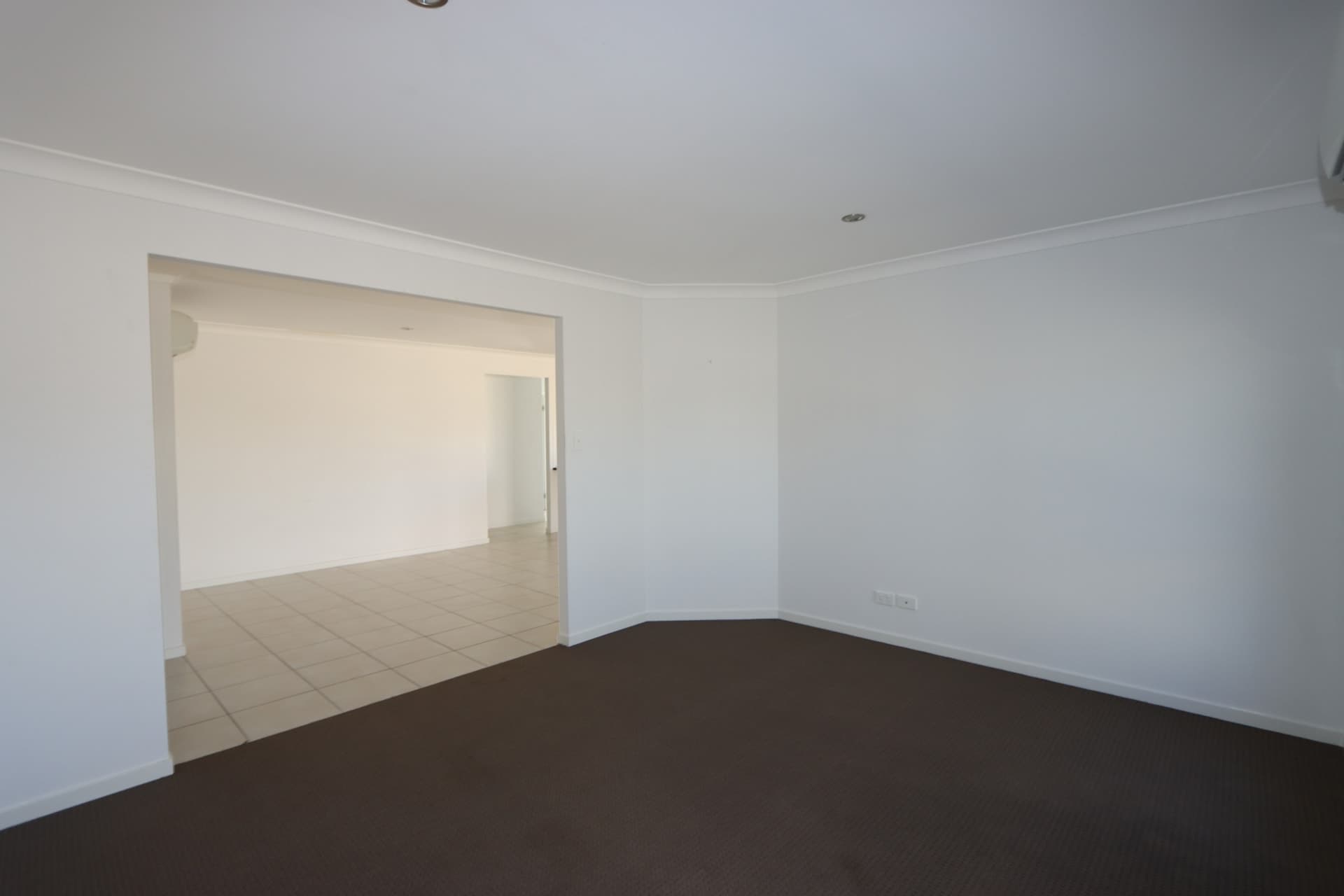 8 Amber Street Emerald QLD, Emerald - Thumbnail 3