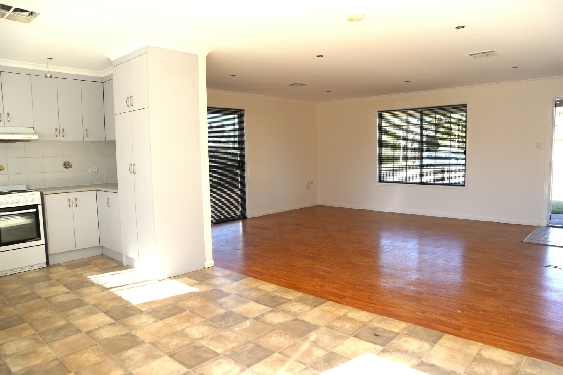 9 Bauhinia Court Emerald QLD, Emerald - Thumbnail 4