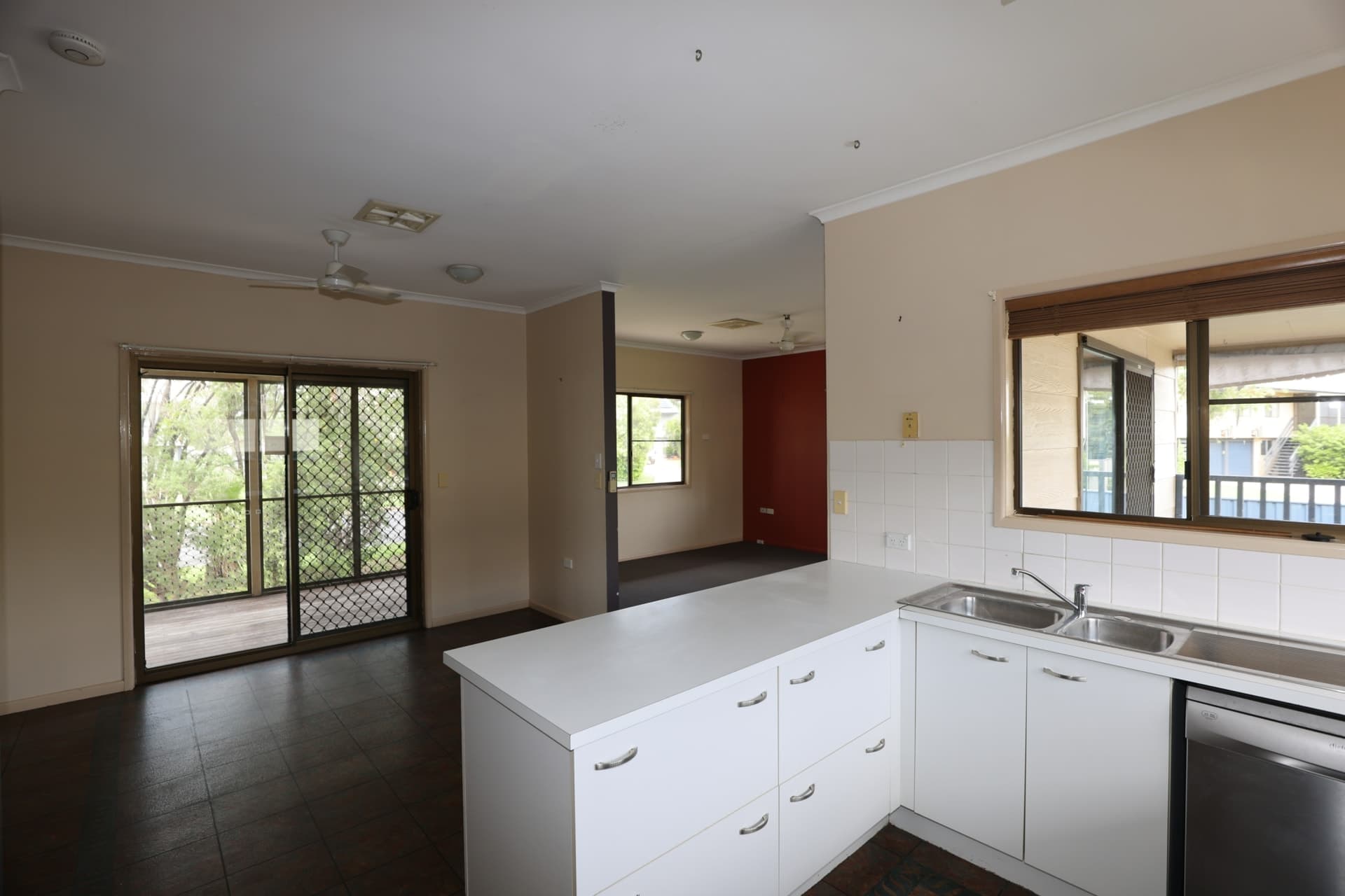 25 Bonython Drive Emerald QLD, Emerald - Thumbnail 3