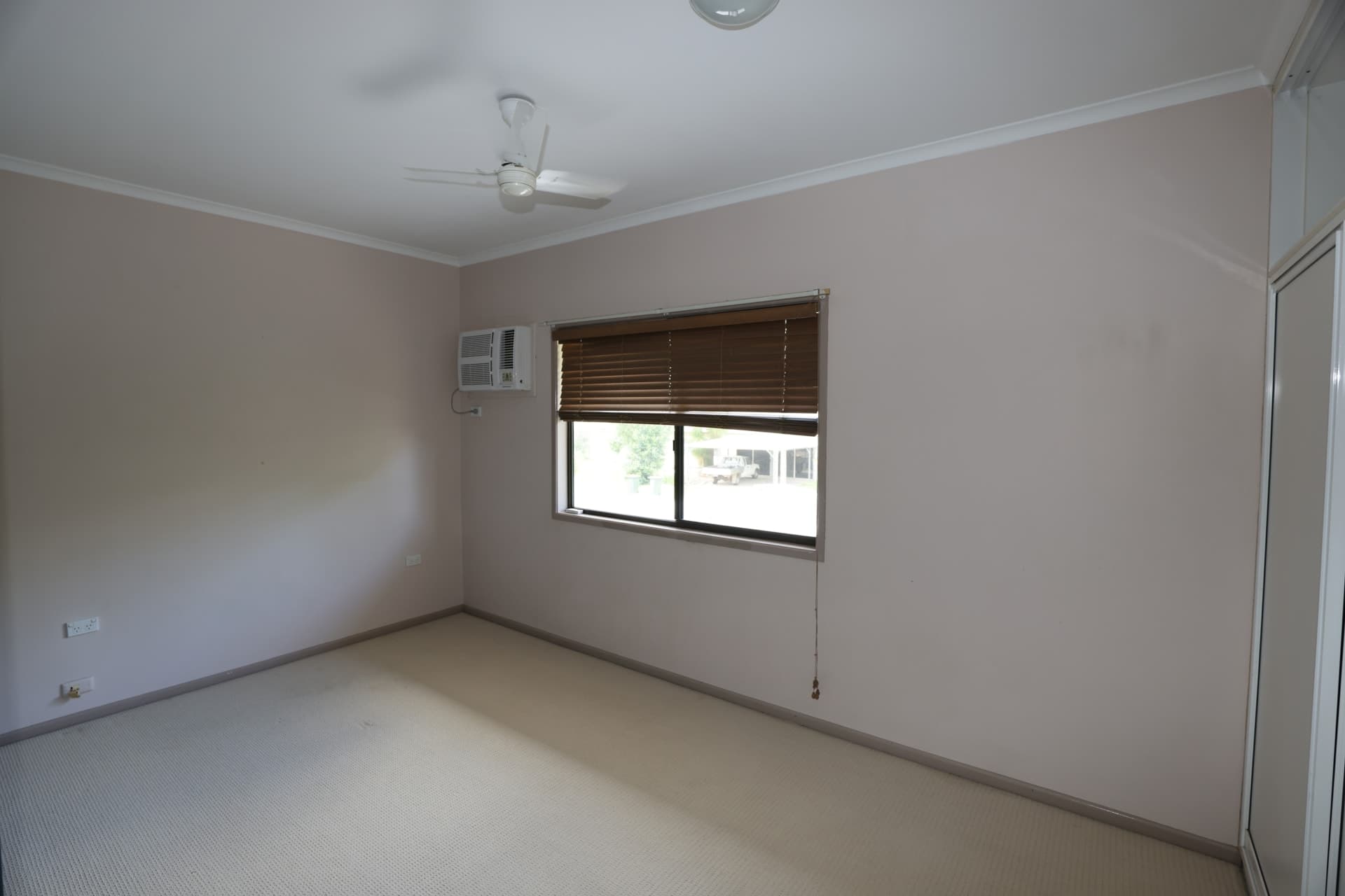 25 Bonython Drive Emerald QLD, Emerald - Thumbnail 8