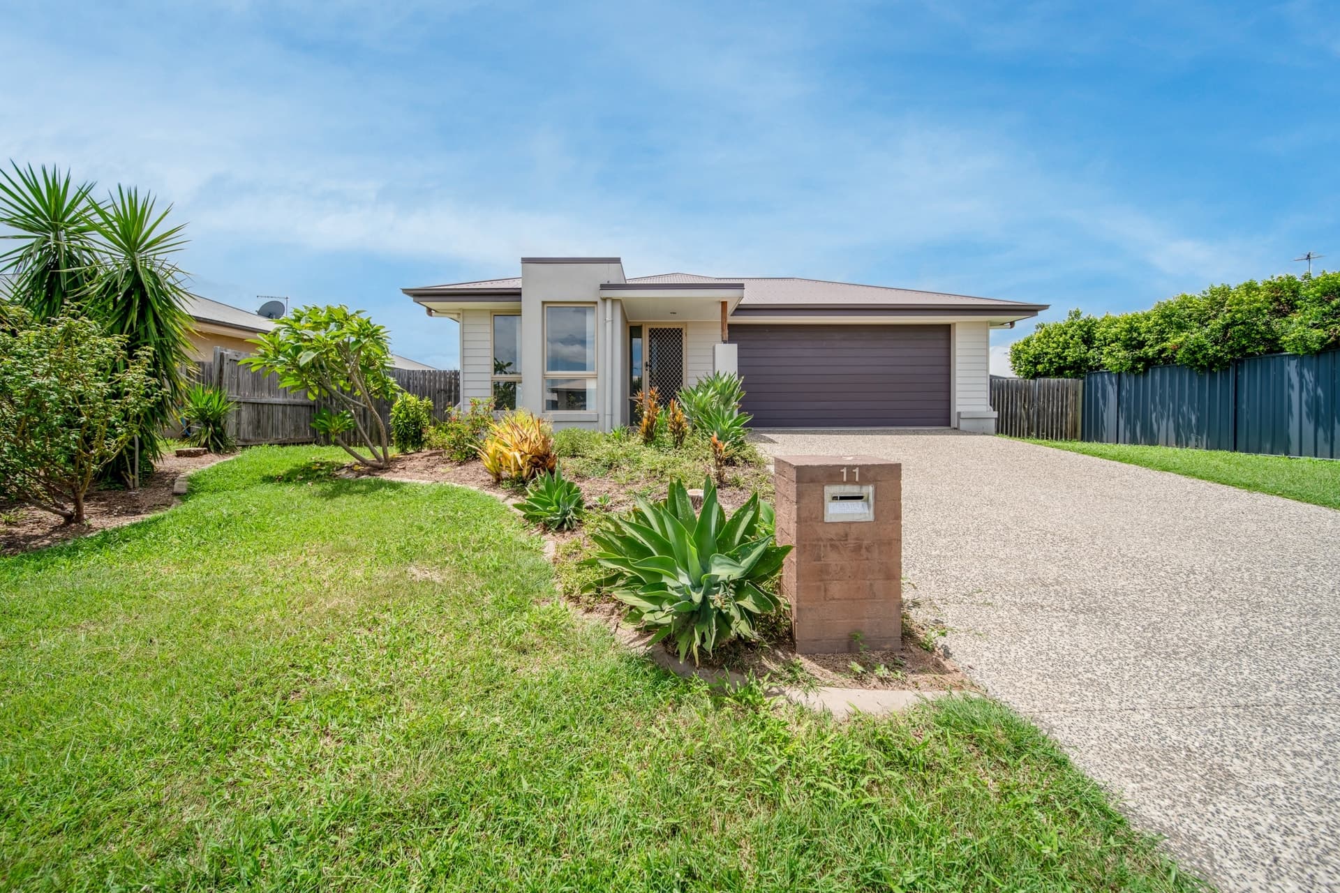 11 Onyx Street Emerald QLD, Emerald - Thumbnail 2