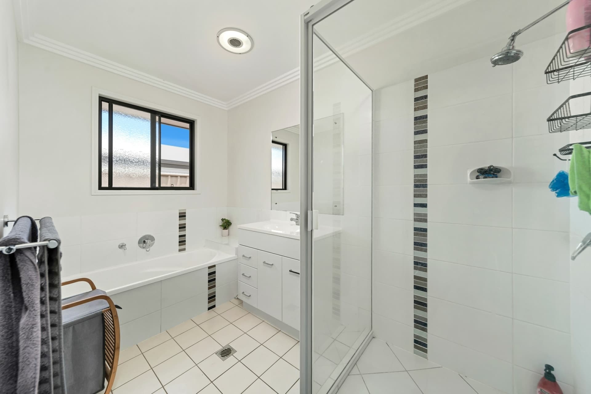 7 Newman Drive Emerald QLD, Emerald - Image 1