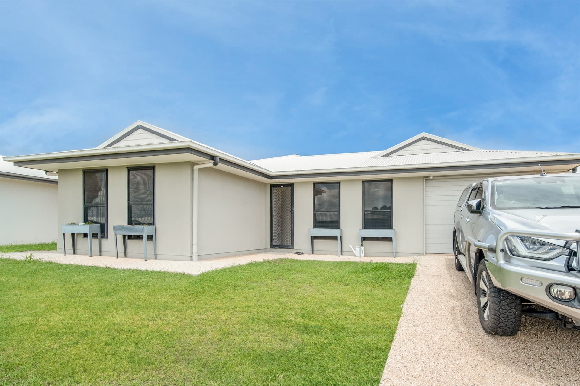 7 Newman Drive Emerald QLD, Emerald - Thumbnail 2