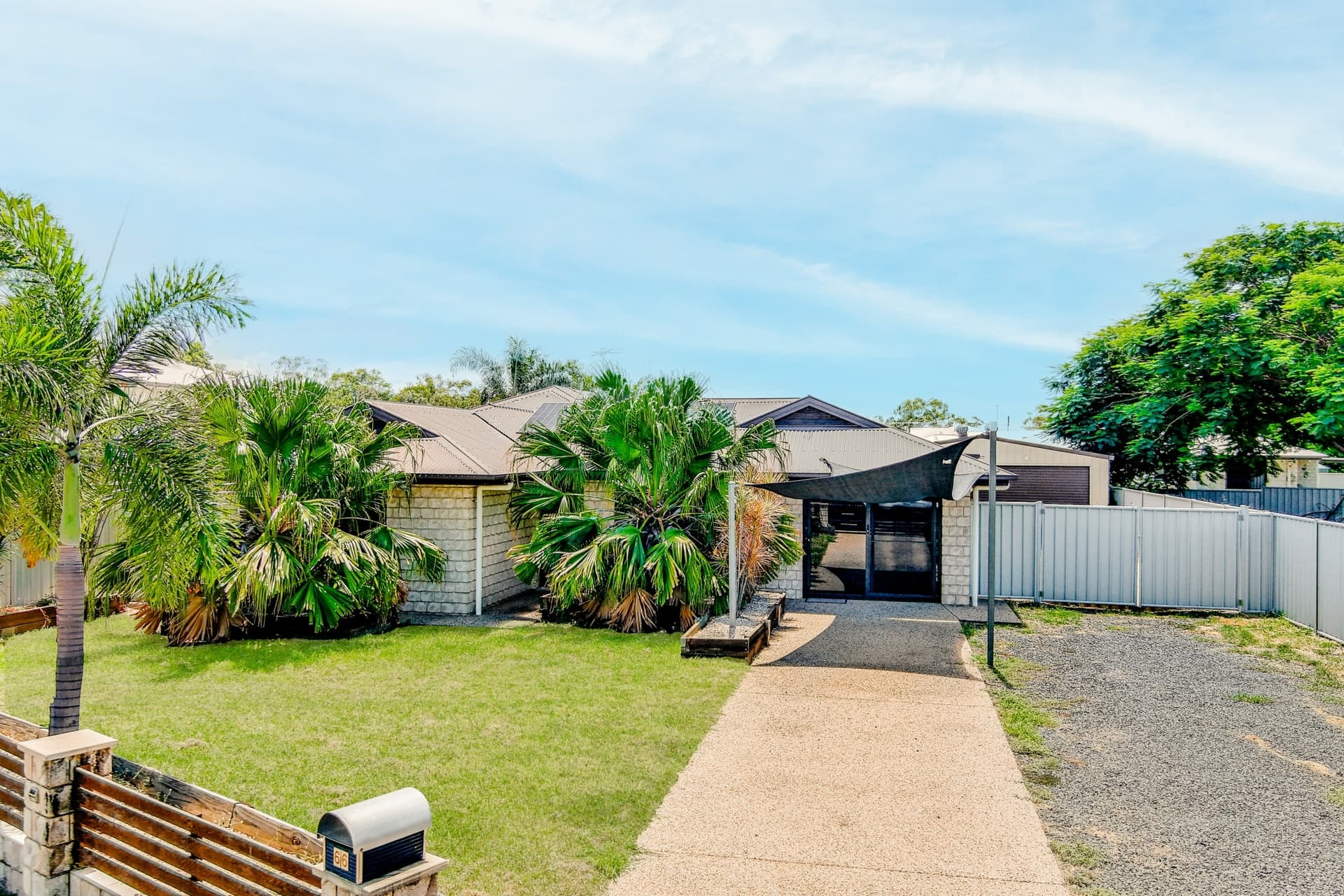 66 Long Street Emerald QLD, Emerald - Thumbnail 2