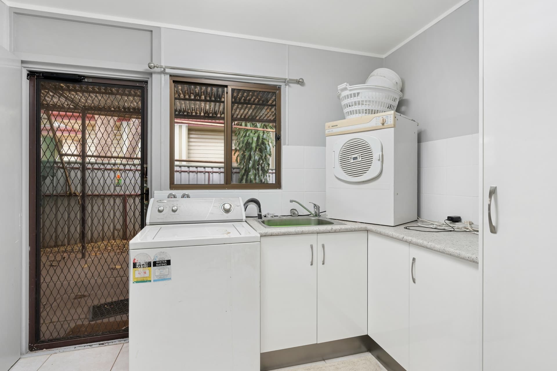 1 Harris Street Emerald QLD, Emerald - Thumbnail 5