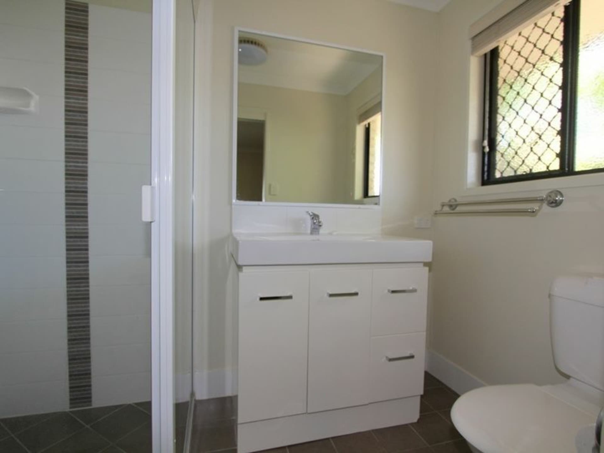 2/16 Joel Ernest Emerald QLD, Emerald - Thumbnail 7
