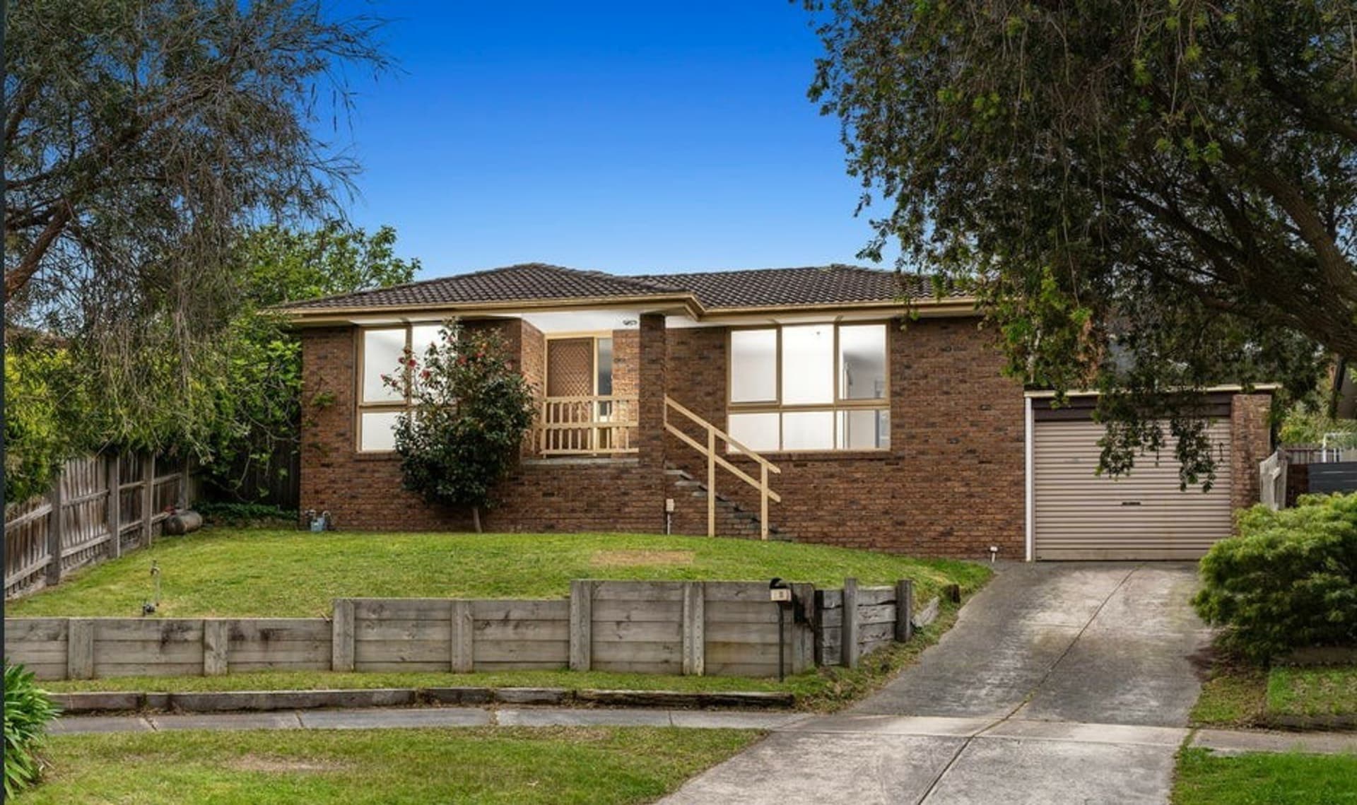 6 Barker Court Endeavour Hills VIC, Endeavour Hills - Thumbnail 2