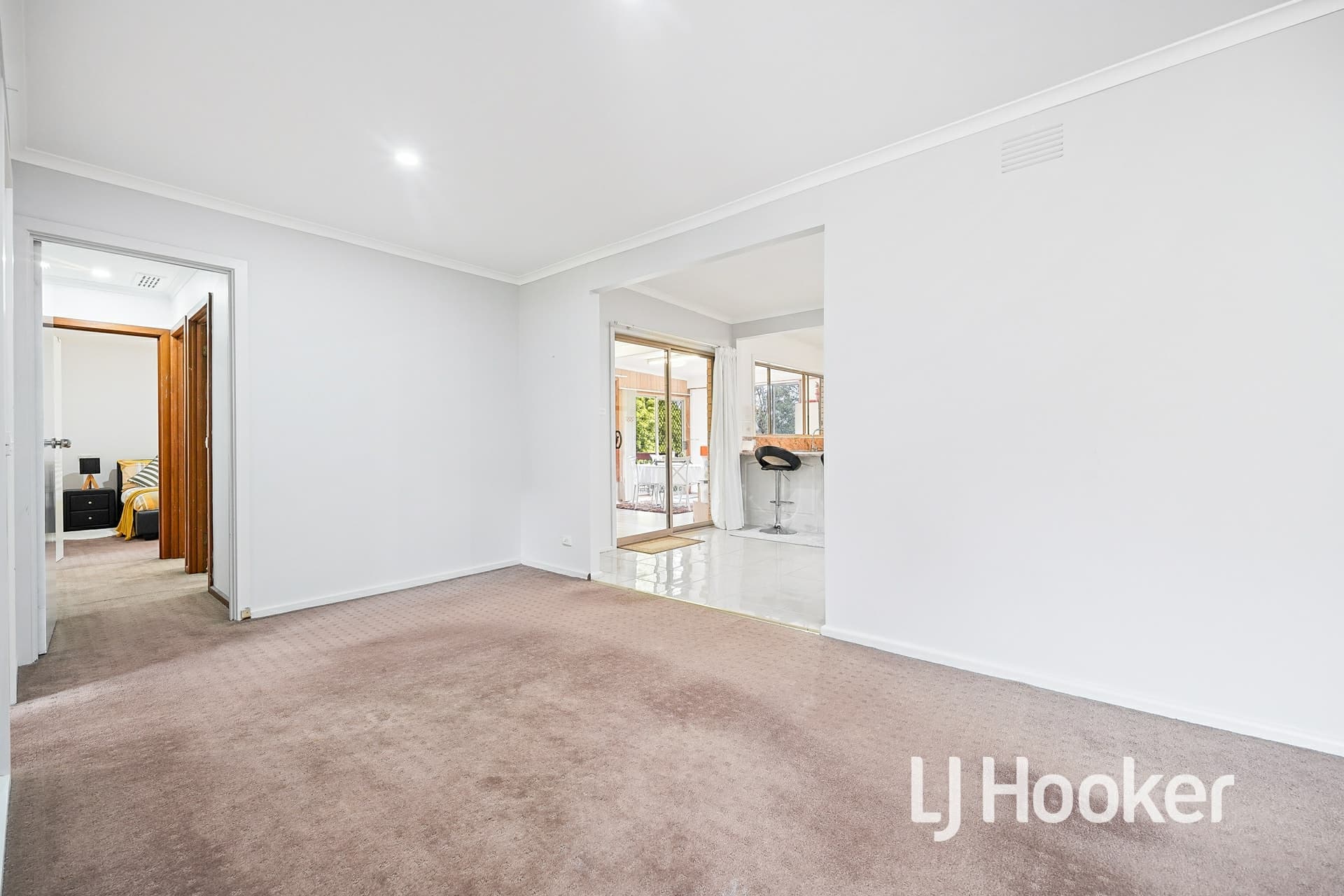 16 Aquila Crescent Endeavour Hills VIC, Endeavour Hills - Thumbnail 6