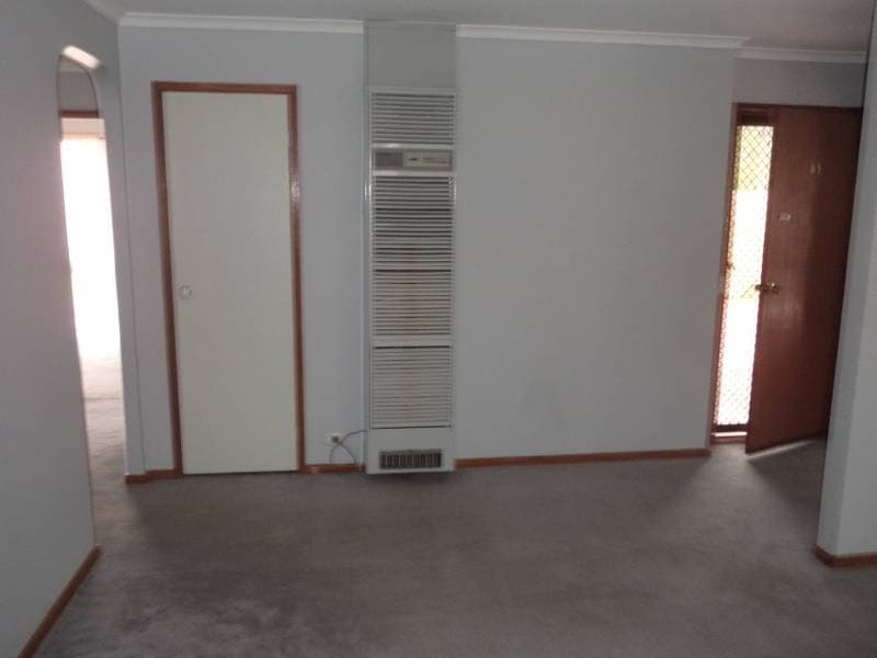 1/27 Preston Avenue Endeavour Hills VIC, Endeavour Hills - Image 1