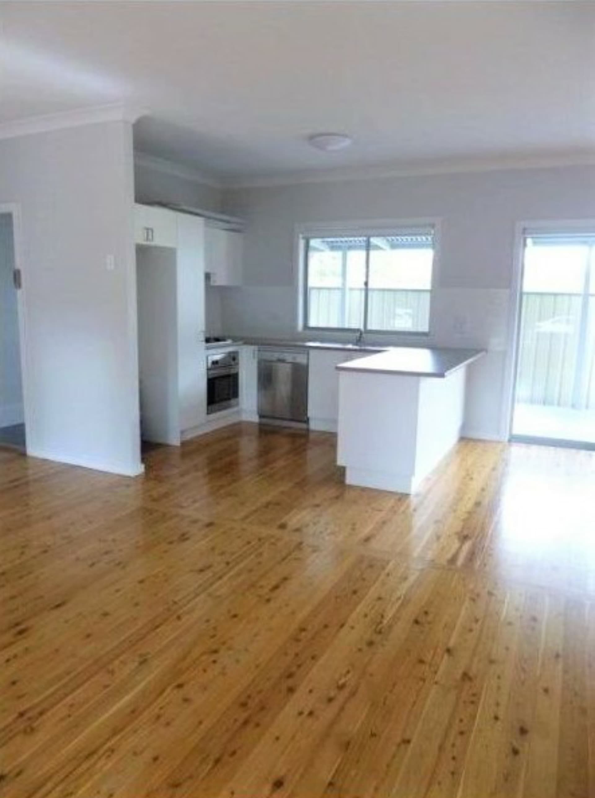 34 Narrawa Avenue Erina NSW, Erina - Thumbnail 3