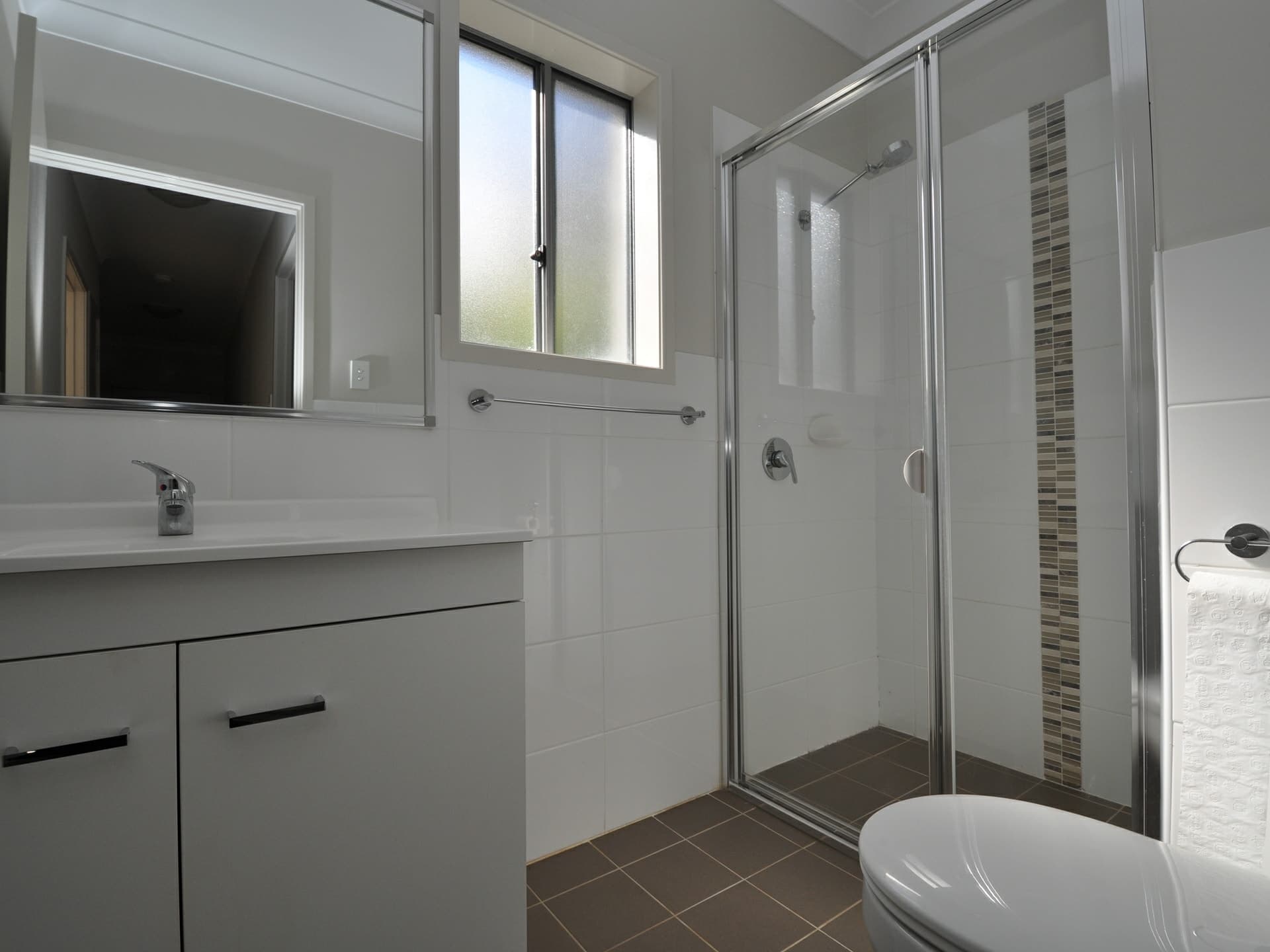 10/13, Erina - Image 1
