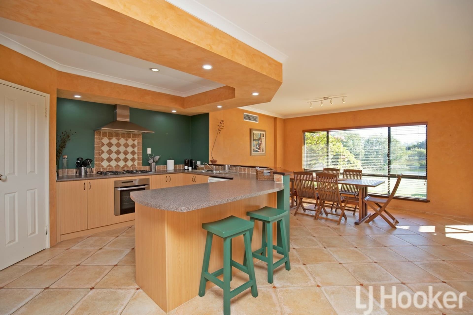 8 Carnarvon Way Erskine WA, Erskine - Thumbnail 3