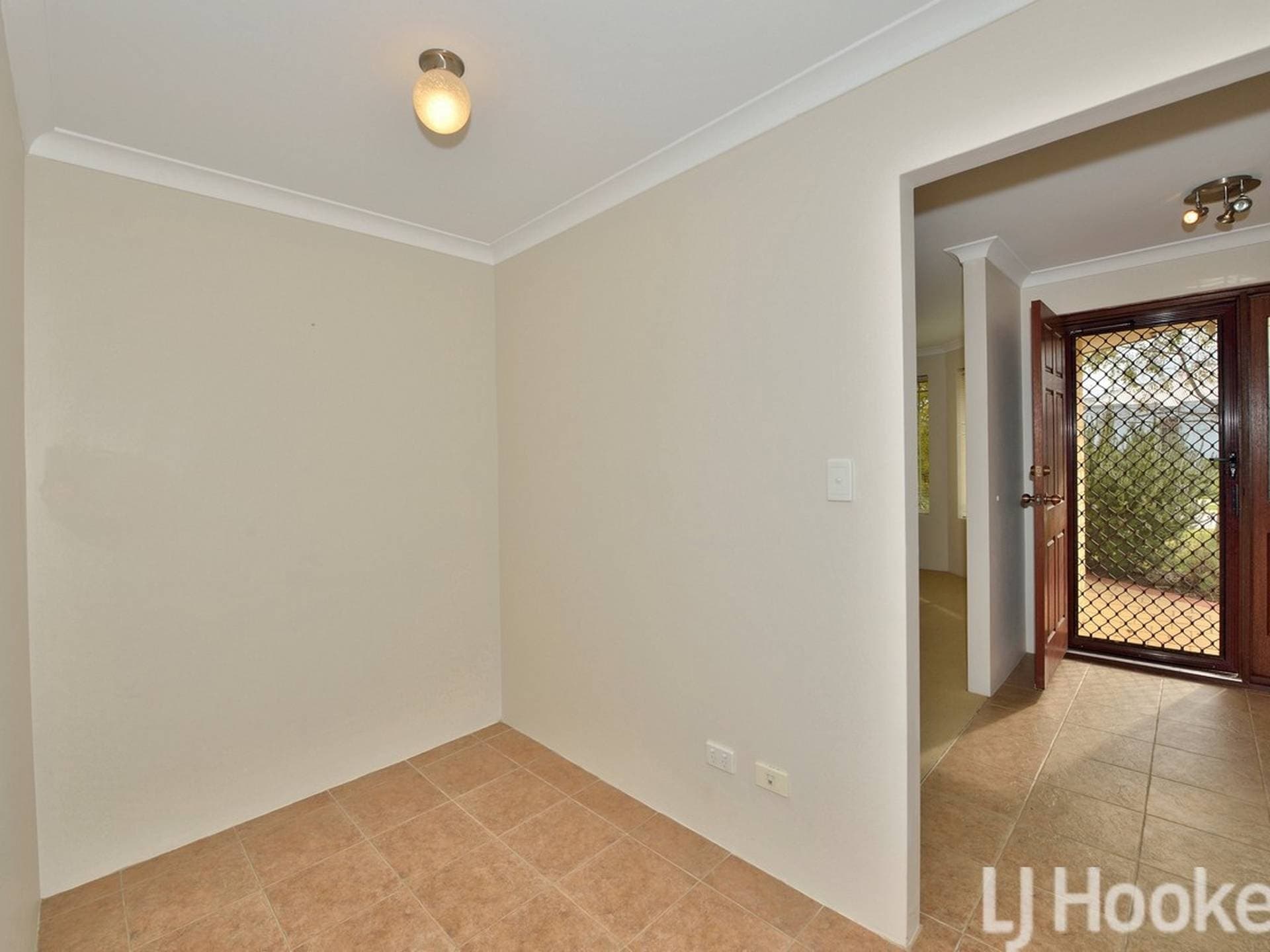 78 Chatsworth Drive Erskine WA, Erskine - Thumbnail 3