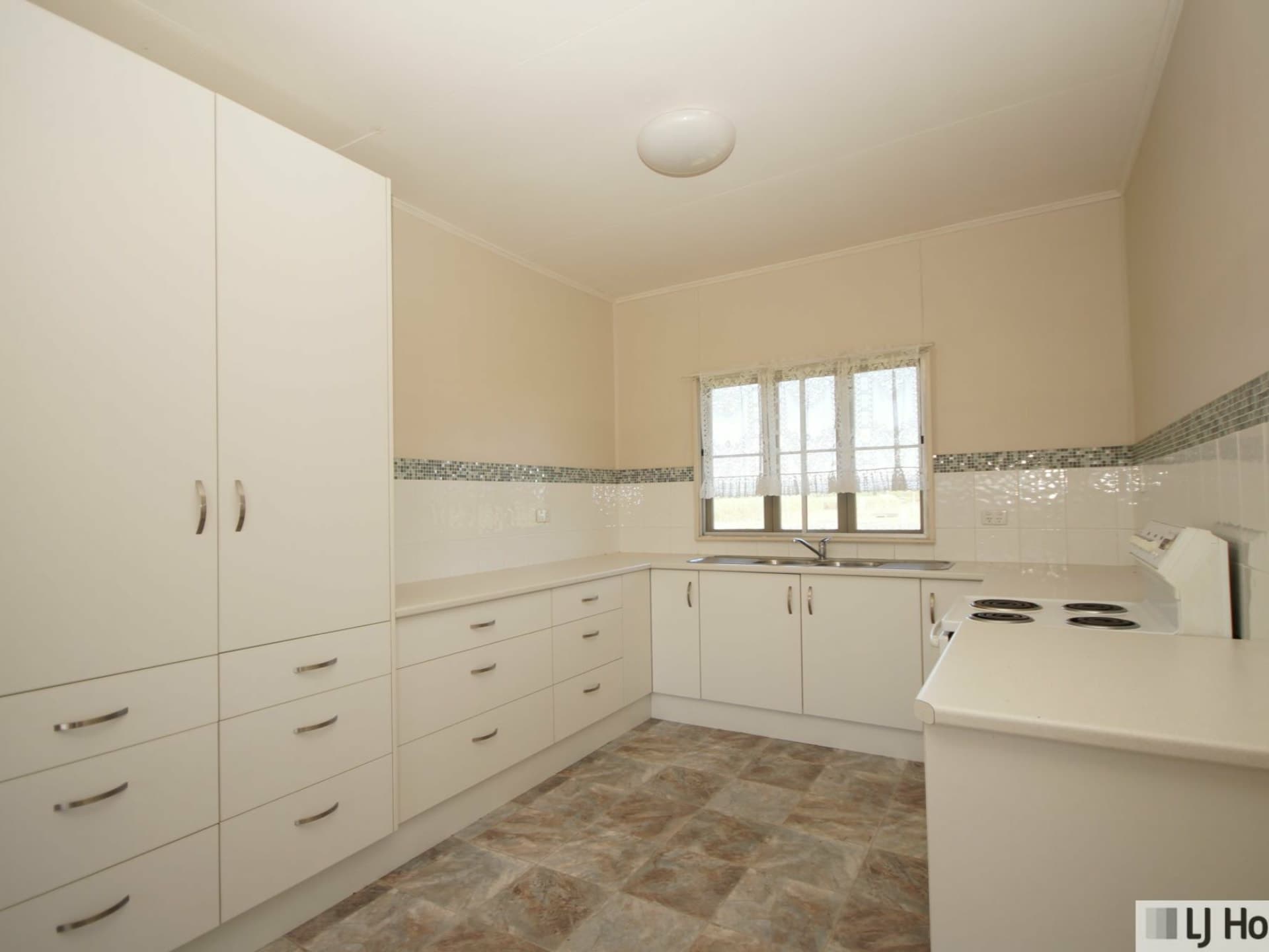 25 Rockingham Road Euramo QLD, Euramo - Thumbnail 2