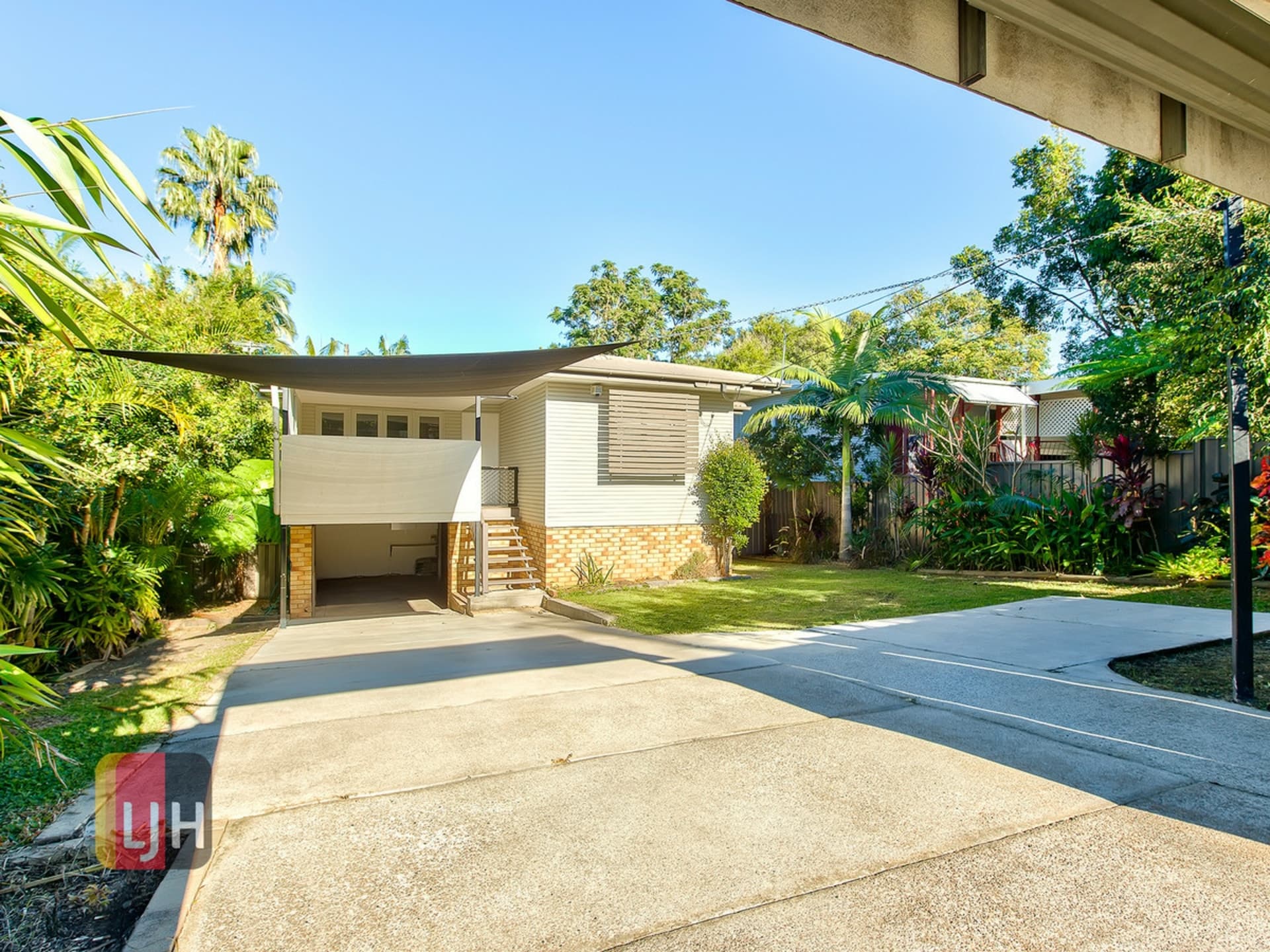 15 Camelia Avenue Everton Hills QLD, Everton Hills - Thumbnail 2