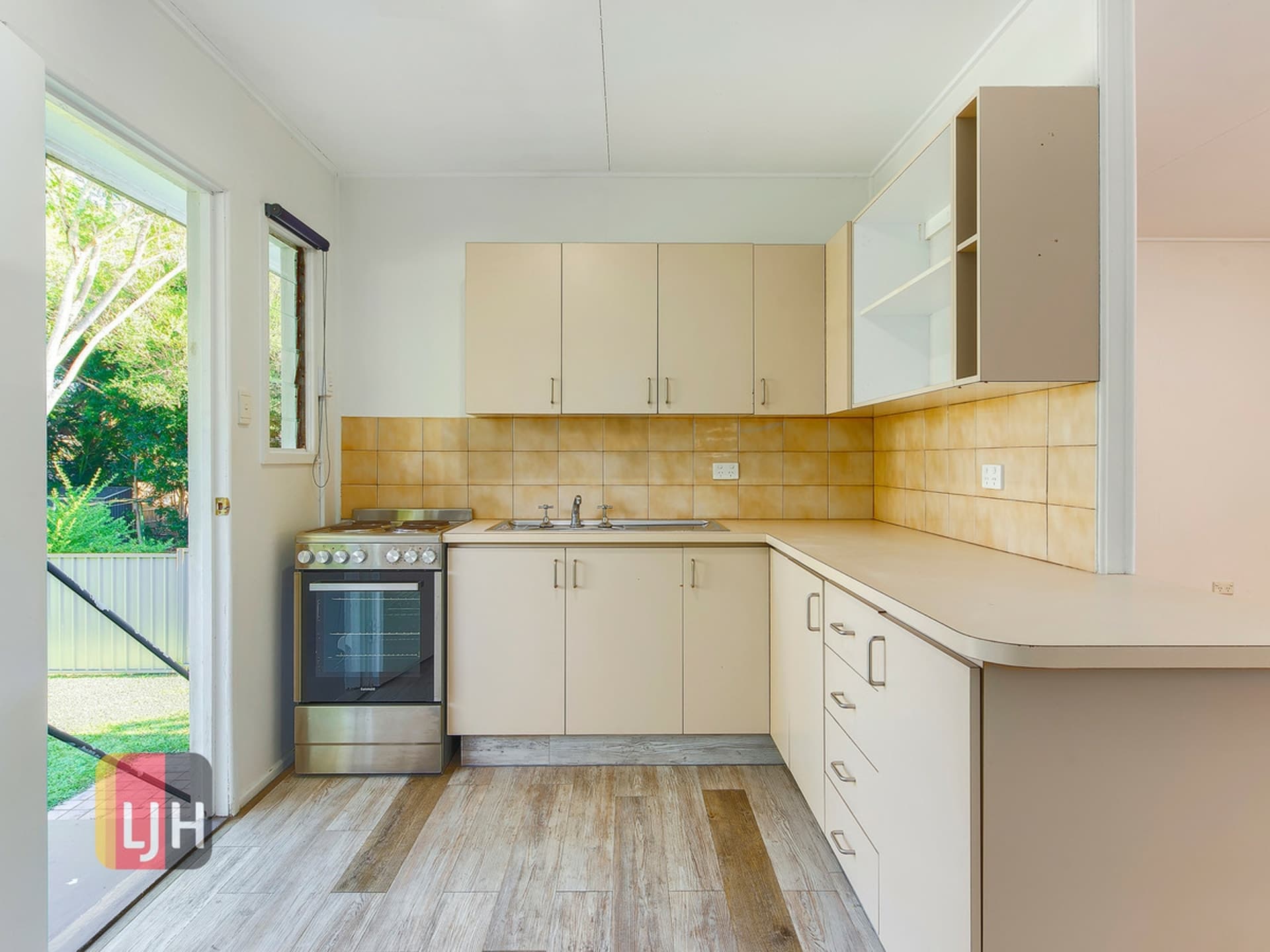 15 Camelia Avenue Everton Hills QLD, Everton Hills - Thumbnail 5