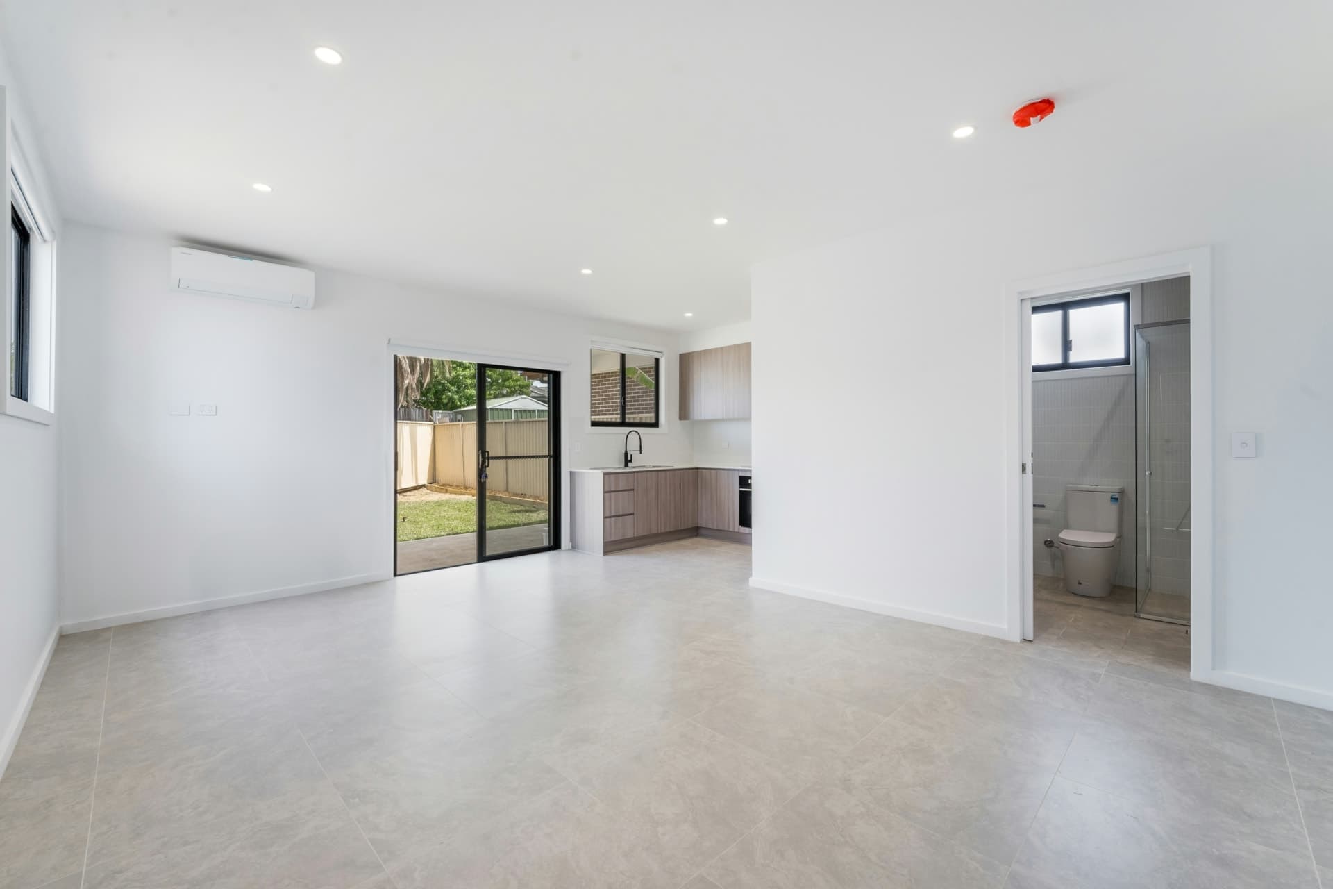 3A Brenan St, Fairfield, Fairfield - Thumbnail 3