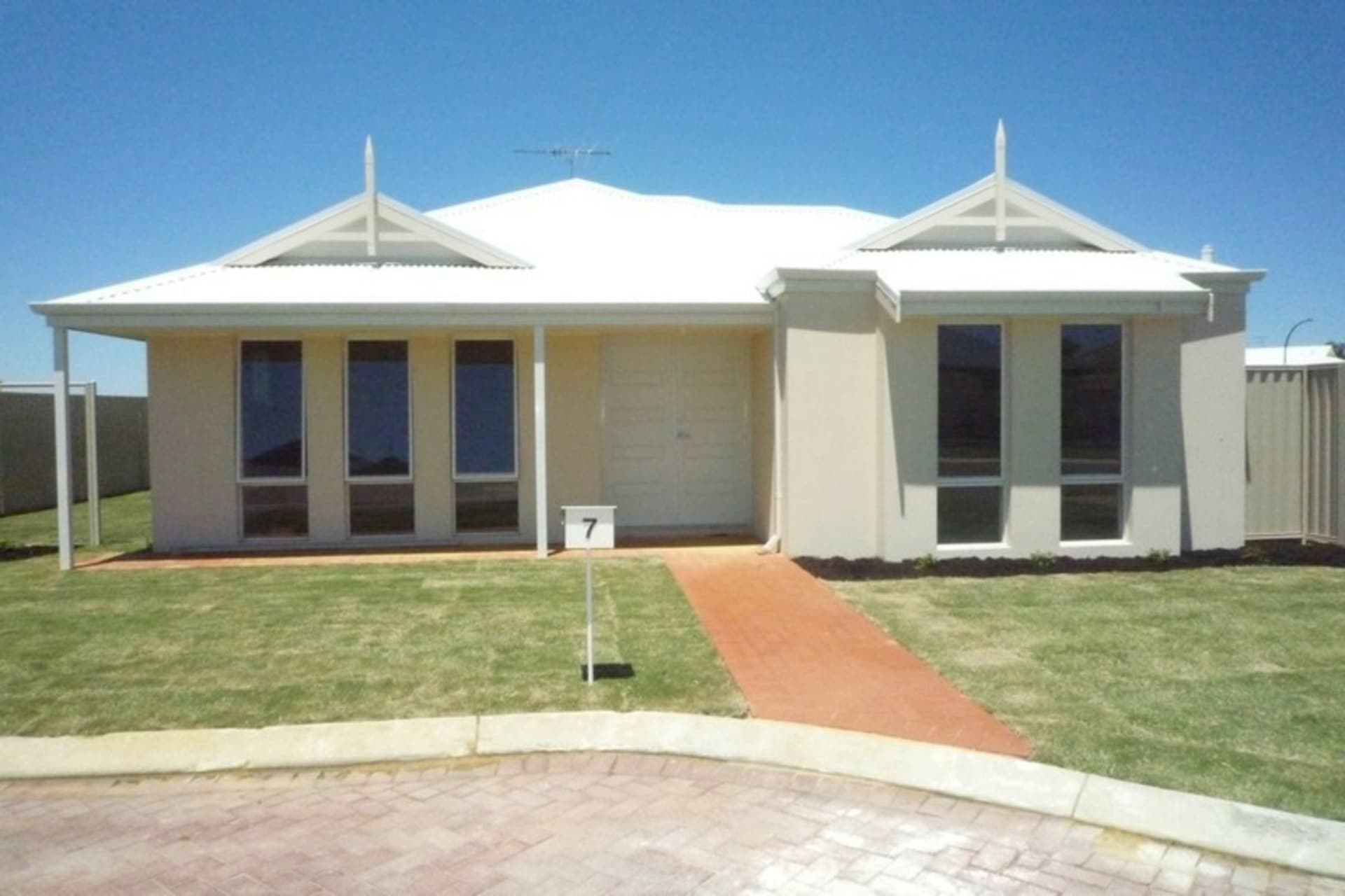 7 Occator Way Falcon WA, Falcon - Image 1