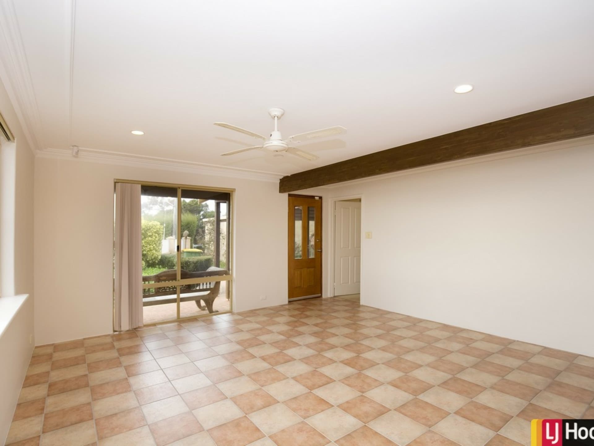 4B Merindah Meander Falcon WA, Falcon - Thumbnail 5