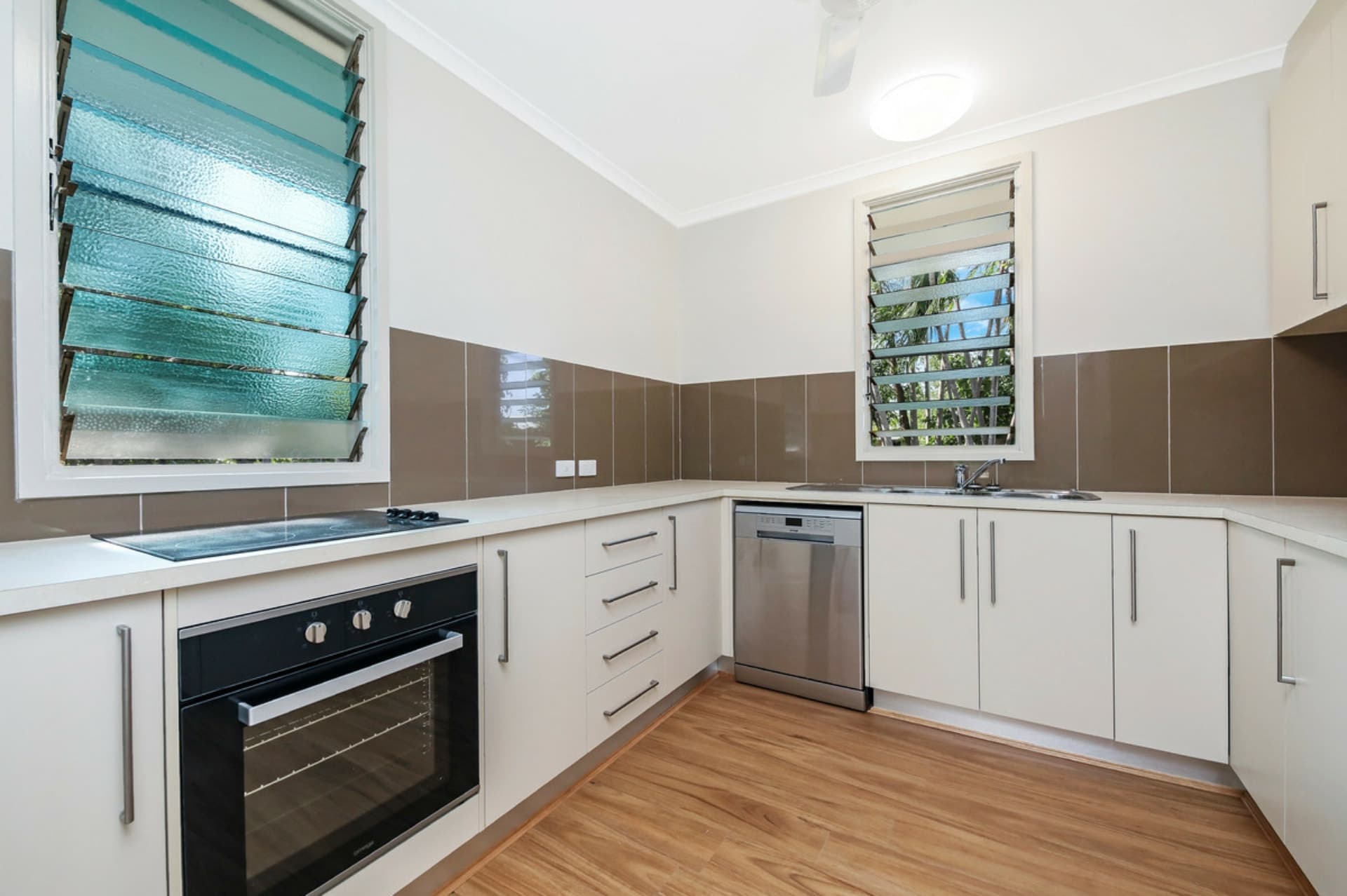 7 Clancy Street Fannie Bay NT, Fannie Bay - Thumbnail 2
