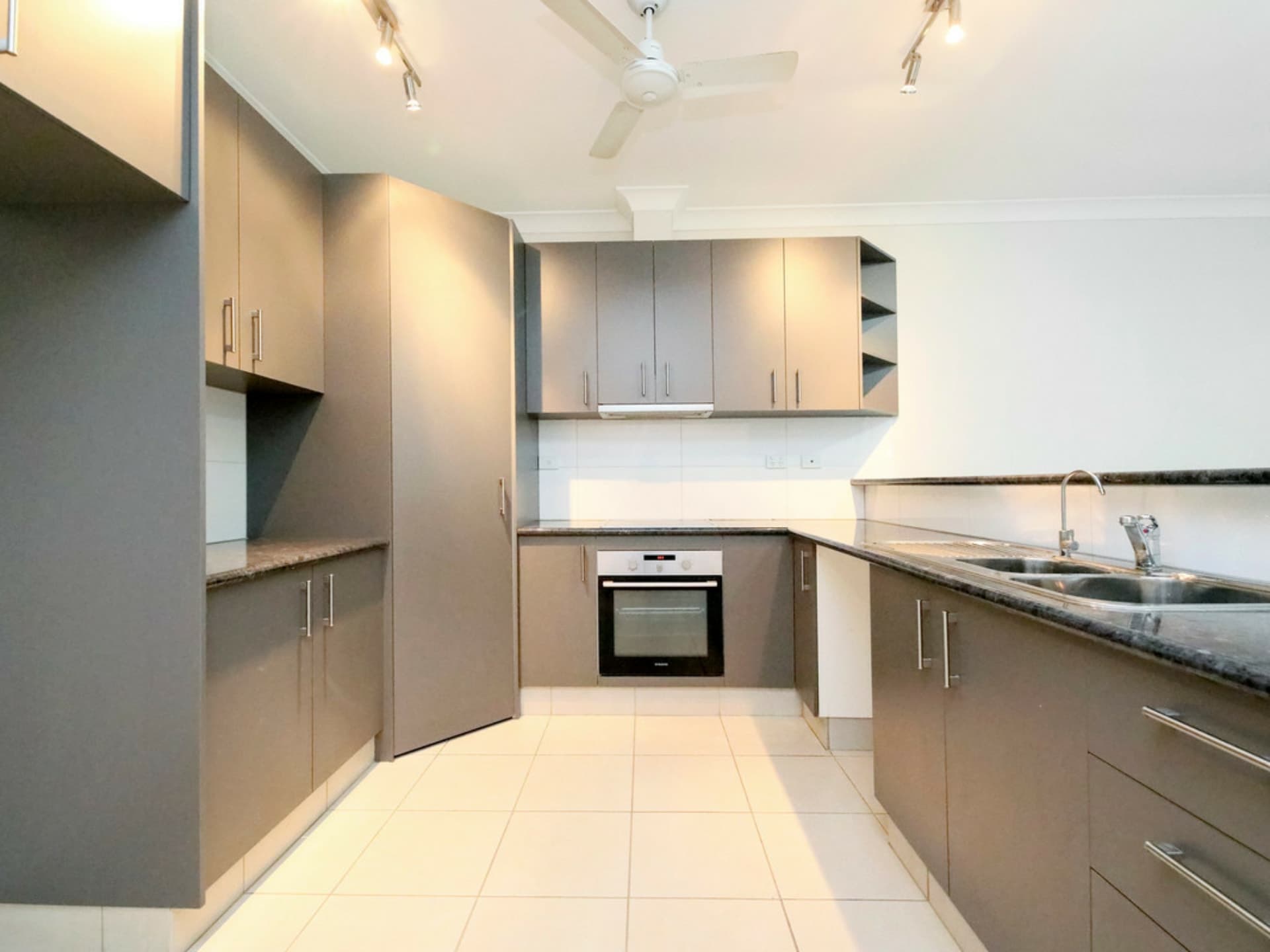 2/10 Magoffin Street Farrar NT, Farrar - Thumbnail 3