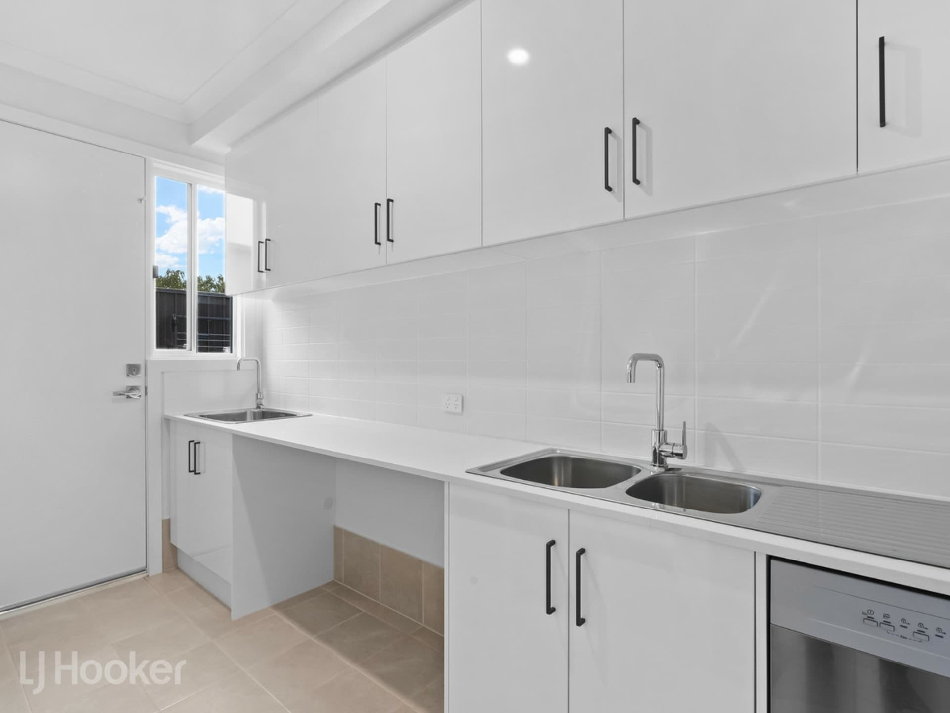 11b Shirley Avenue Felixstow SA, Felixstow - Thumbnail 7