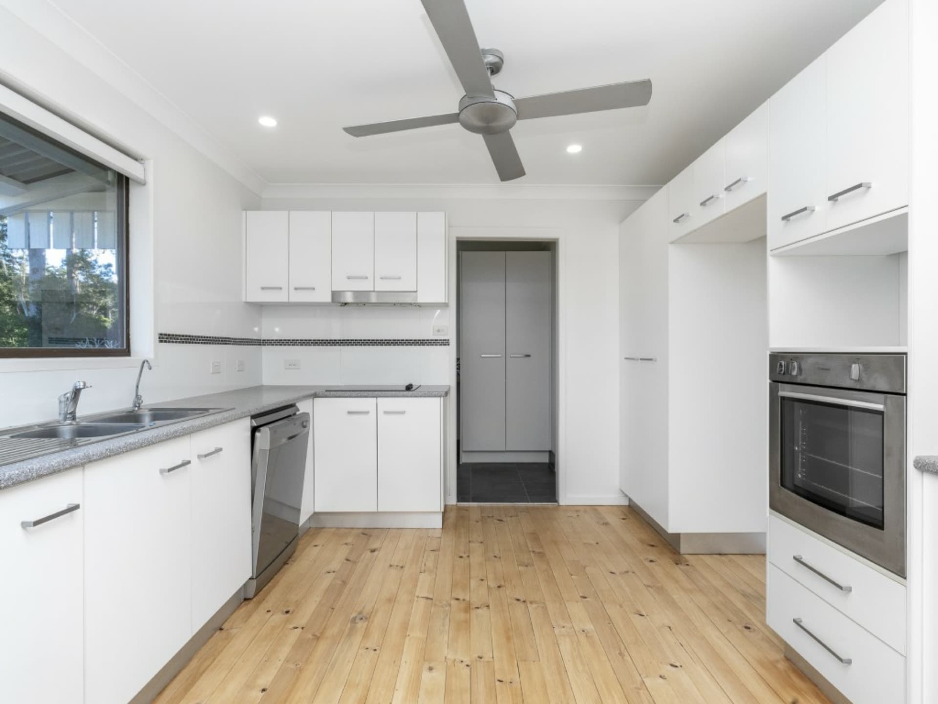 2/417 Fernleigh Road Fernleigh NSW, Fernleigh - Thumbnail 2