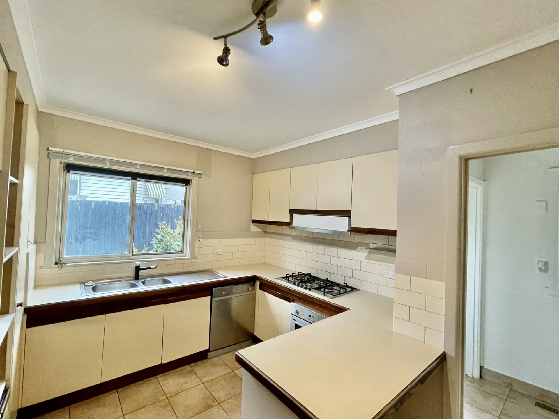 14 Piperita Road Ferntree Gully VIC, Ferntree Gully - Thumbnail 3