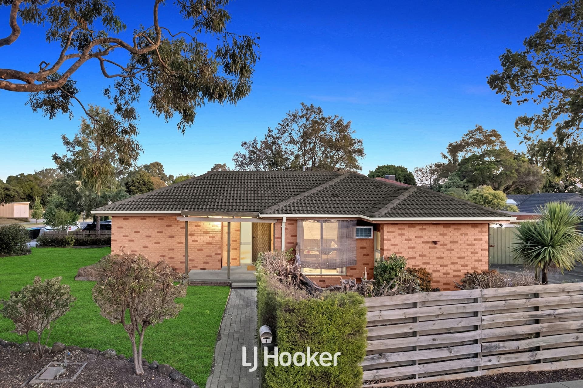 1 Scenic Court Ferntree Gully VIC, Ferntree Gully - Image 1