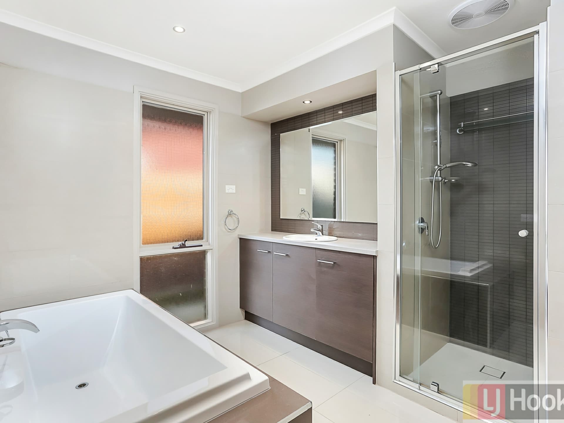2 Watkins Court Ferntree Gully VIC, Ferntree Gully - Thumbnail 8