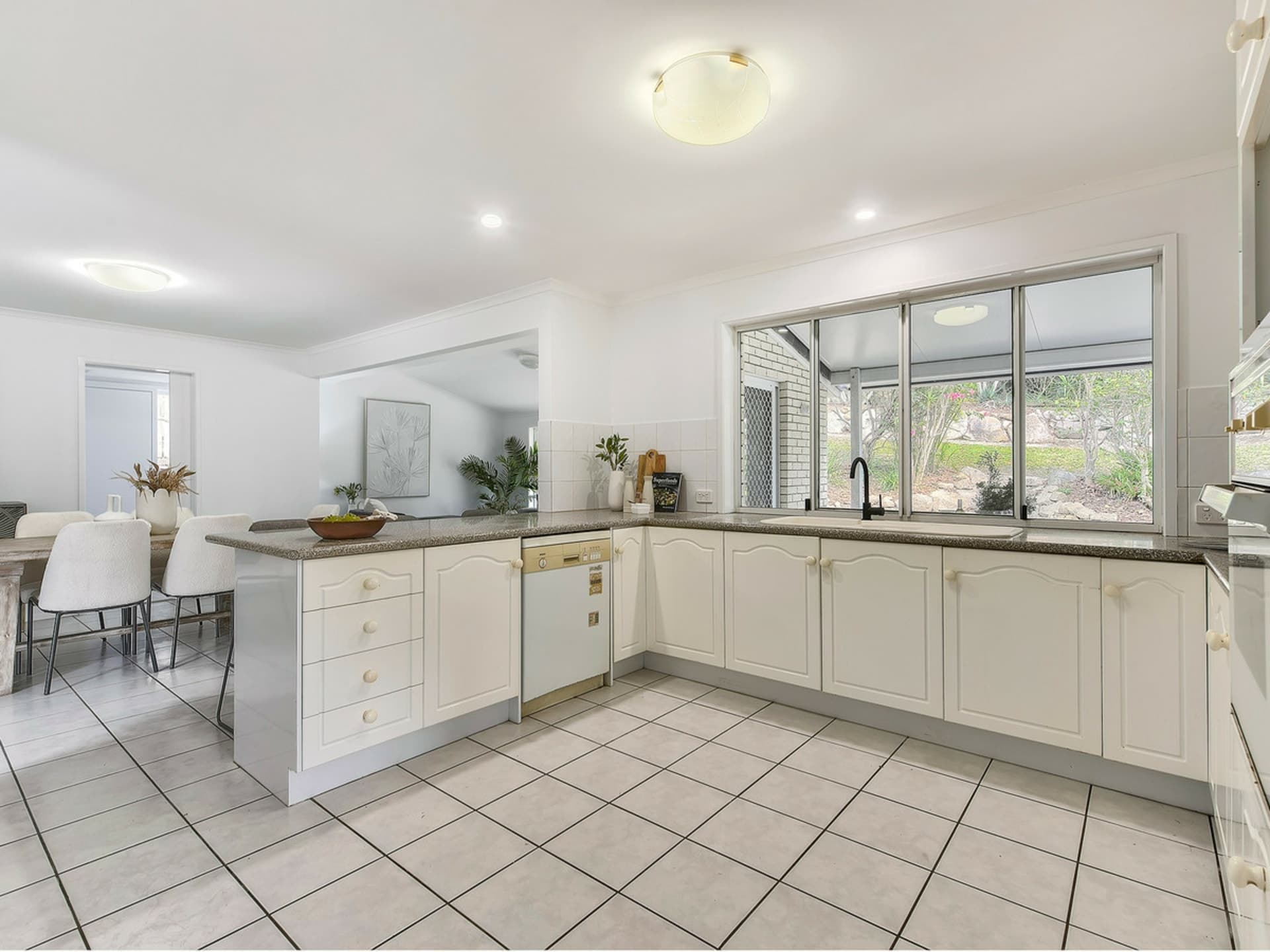 29 Berkeley Place Ferny Grove QLD, Ferny Grove - Thumbnail 6