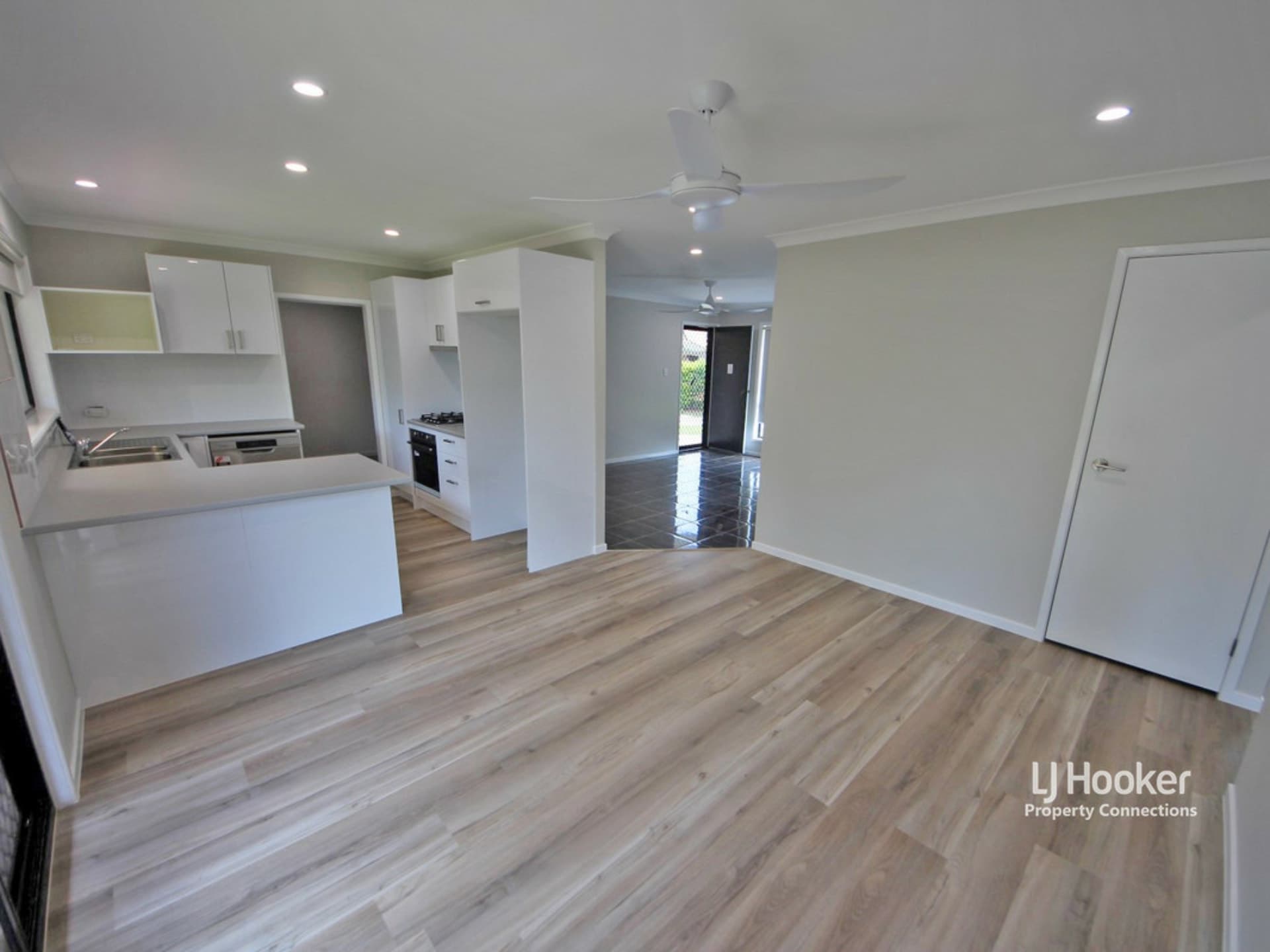 8 Deakin Close Fitzgibbon QLD, Fitzgibbon - Thumbnail 5