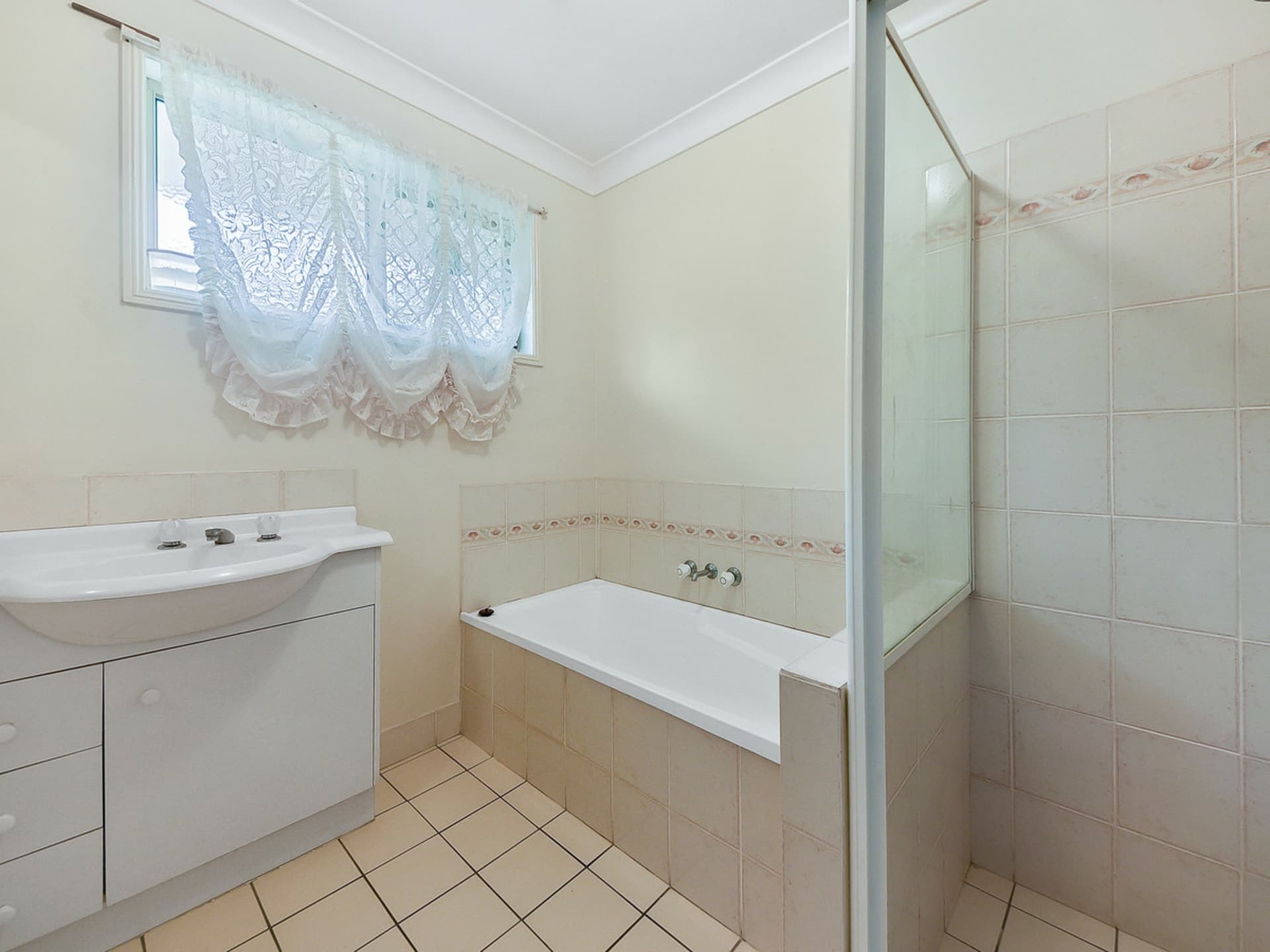 26 Rose Crescent Fitzgibbon QLD, Fitzgibbon - Thumbnail 7