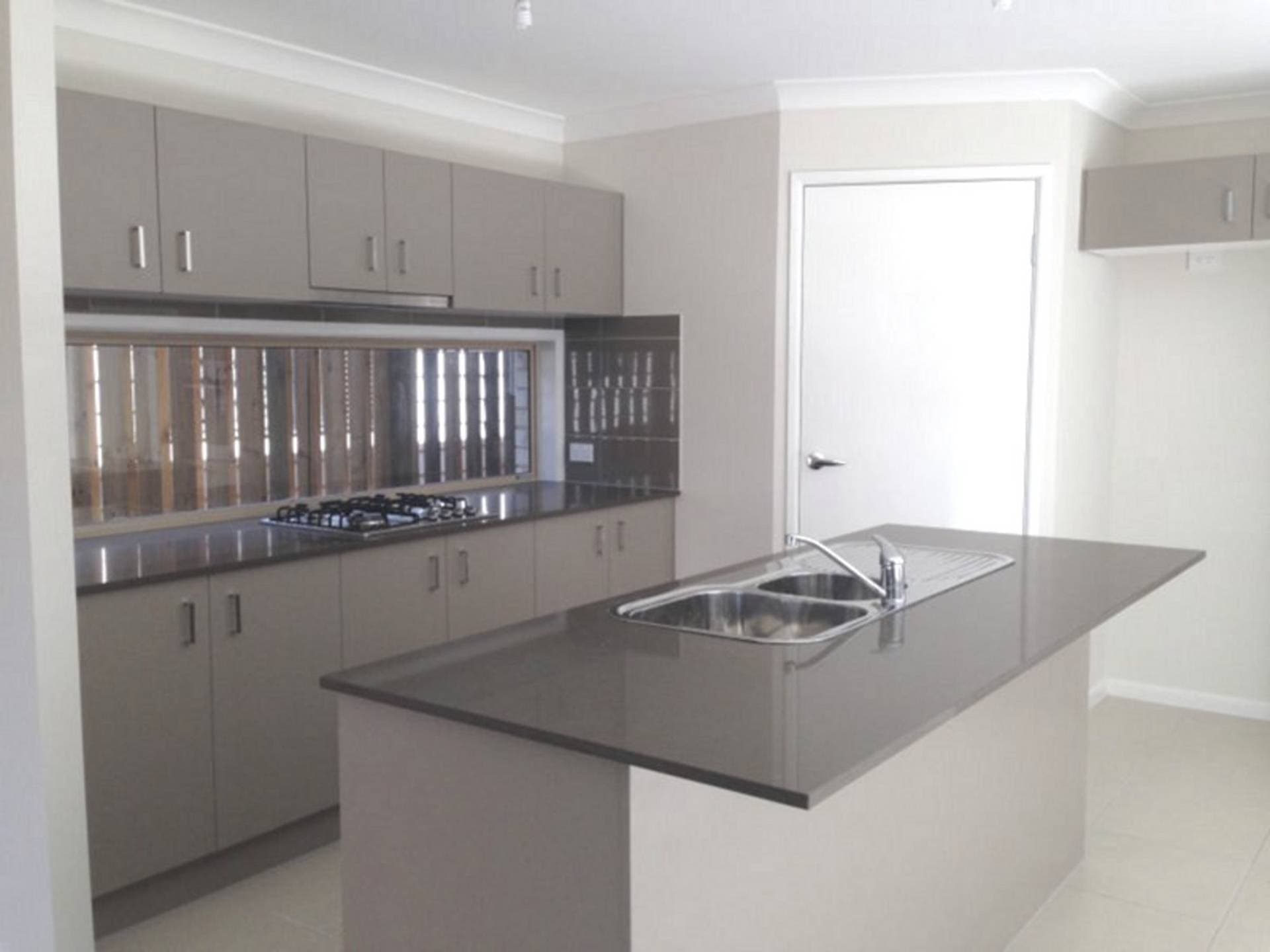 16 Cape Arid Parkway Fitzgibbon QLD, Fitzgibbon - Thumbnail 3