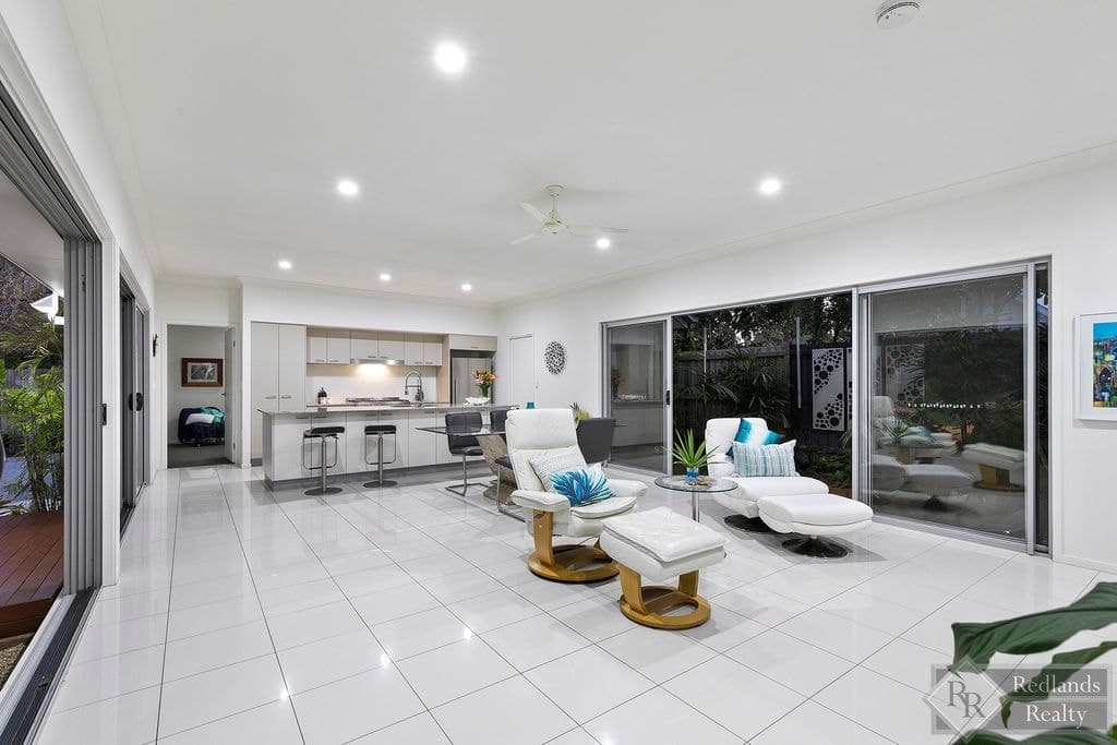 8 Clyde Court, WAKERLEY QLD 4154, Wakerley - Thumbnail 4